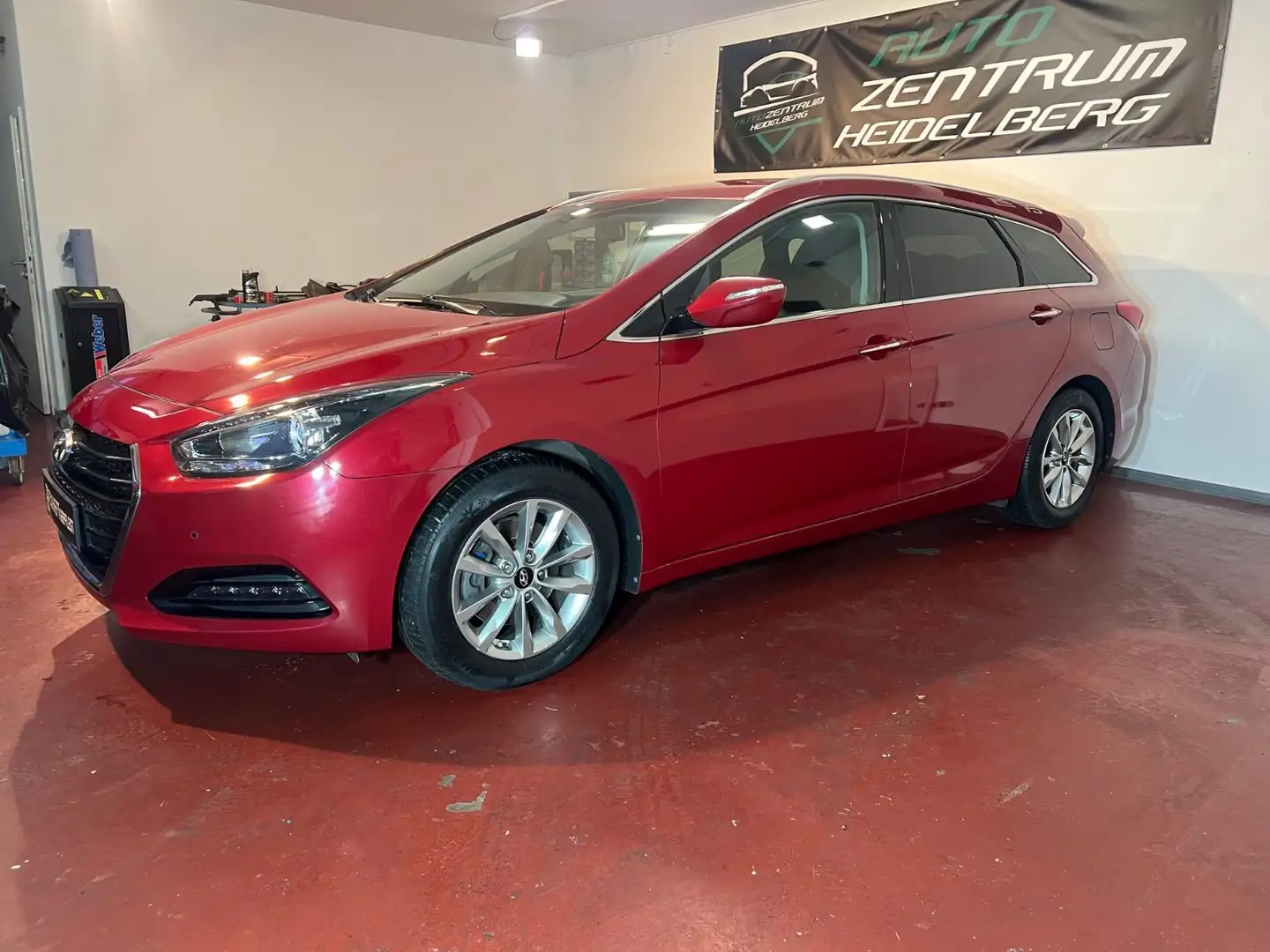 Hyundai i40 cw blue Trend NAVi*LED*1 Hand Roşu - 2