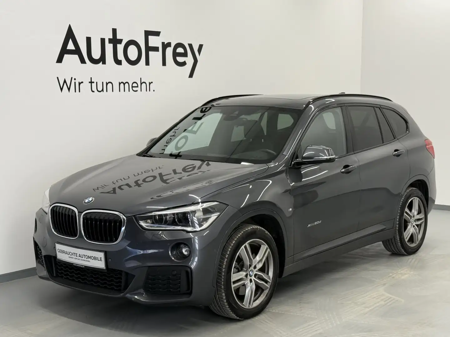 BMW X1 xDrive20d Grau - 1