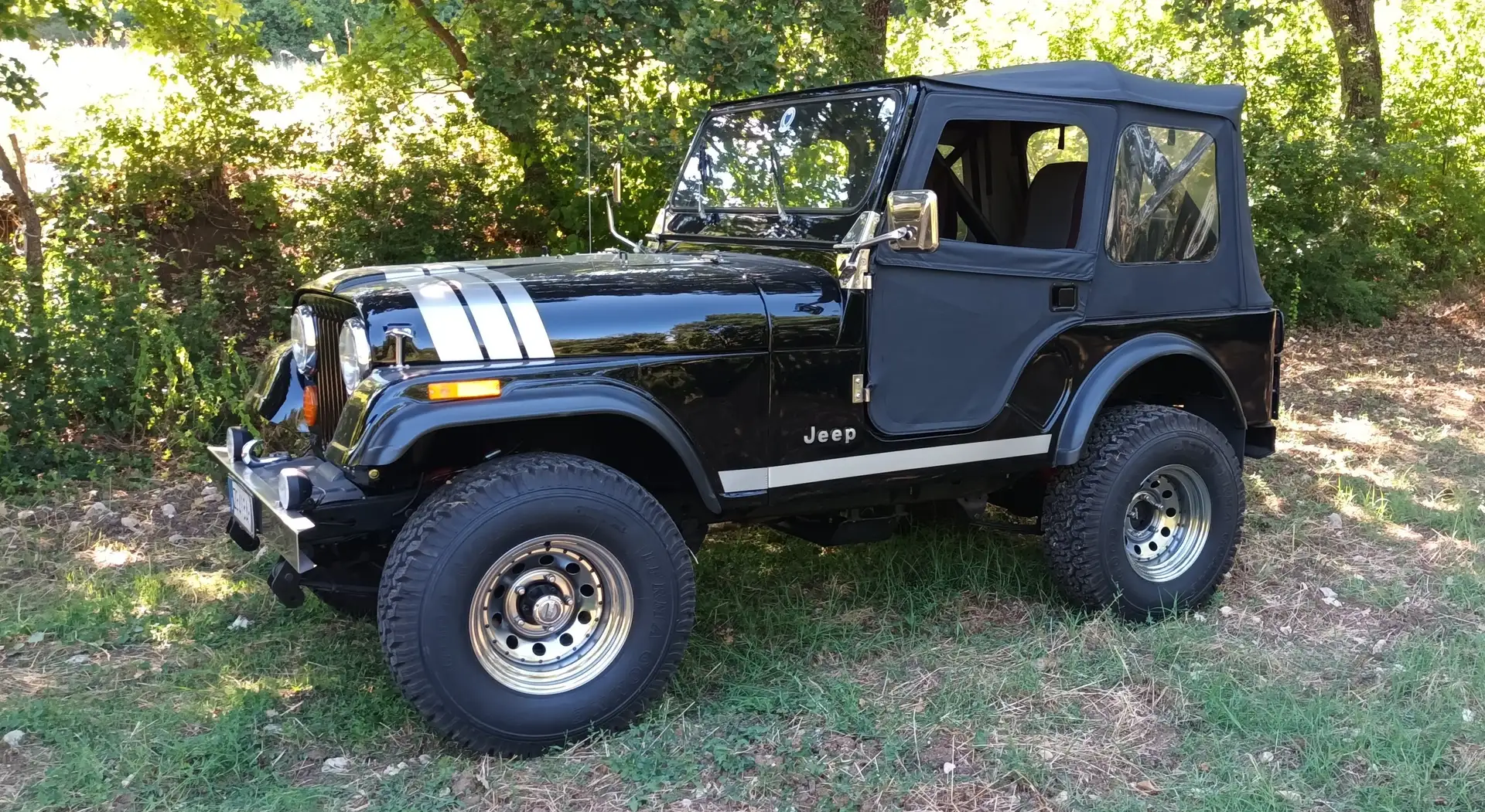 Jeep CJ-5 v8 amc 304 Schwarz - 2