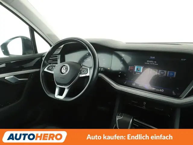 Volkswagen Touareg view 13