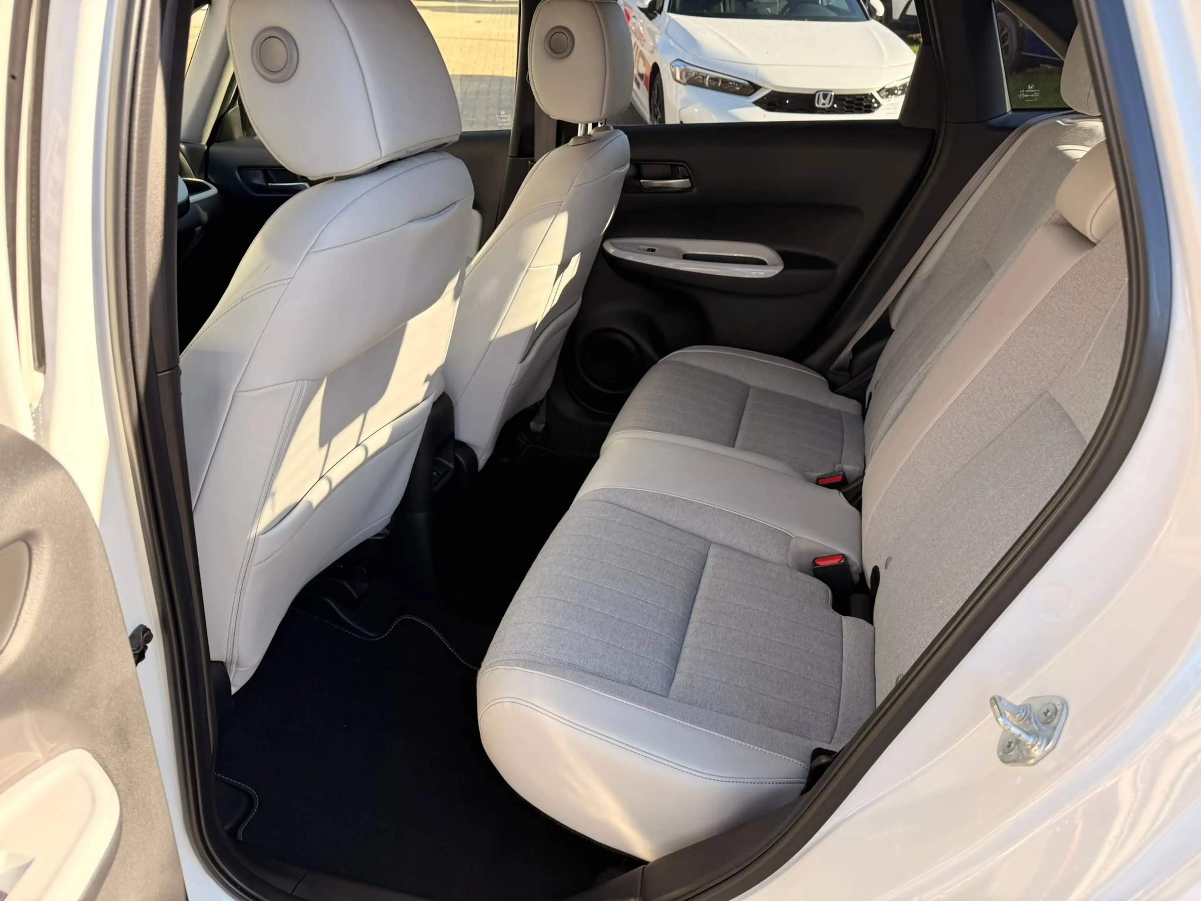 Honda Jazz 1.5 i-MMD Hybrid Executive Rückfahrkamera — photo 10