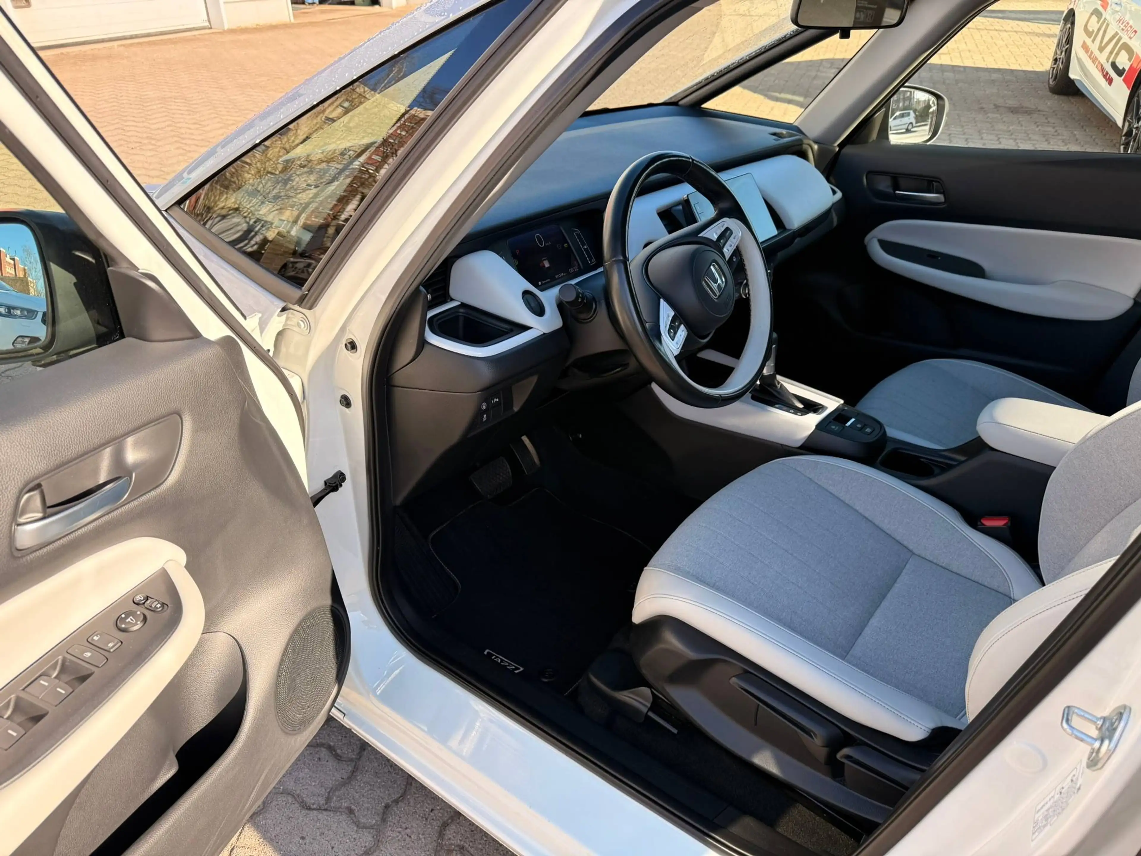 Honda Jazz 1.5 i-MMD Hybrid Executive Rückfahrkamera — photo 8