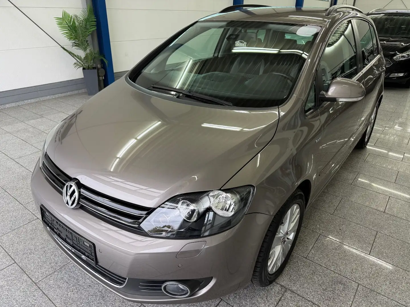 Volkswagen Golf Plus 1.4 TSI*LIFE*AUTO*NAVI*TMP*PDC*SHZ*BLU Brun - 2