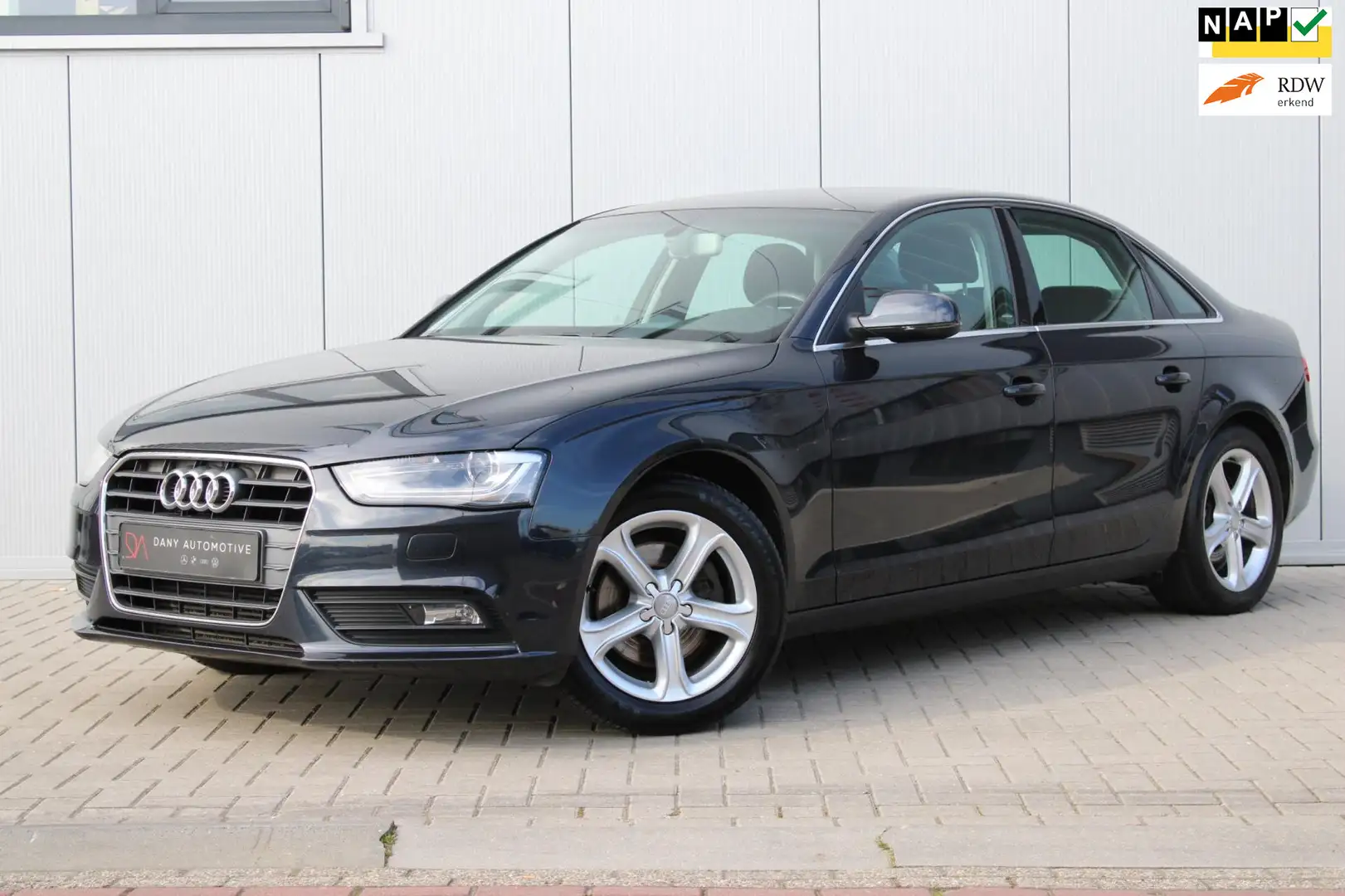 Audi A4 Limousine 1.8 TFSI AUT. I CRUISE I AFN. TREKH I NA Bleu - 1