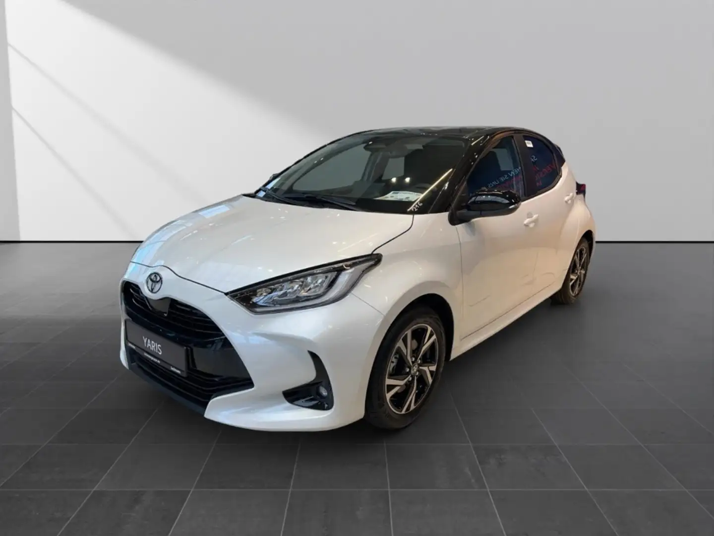 Toyota Yaris 1.5 Hybrid Teamplayer*Comfort Paket* Weiß - 1
