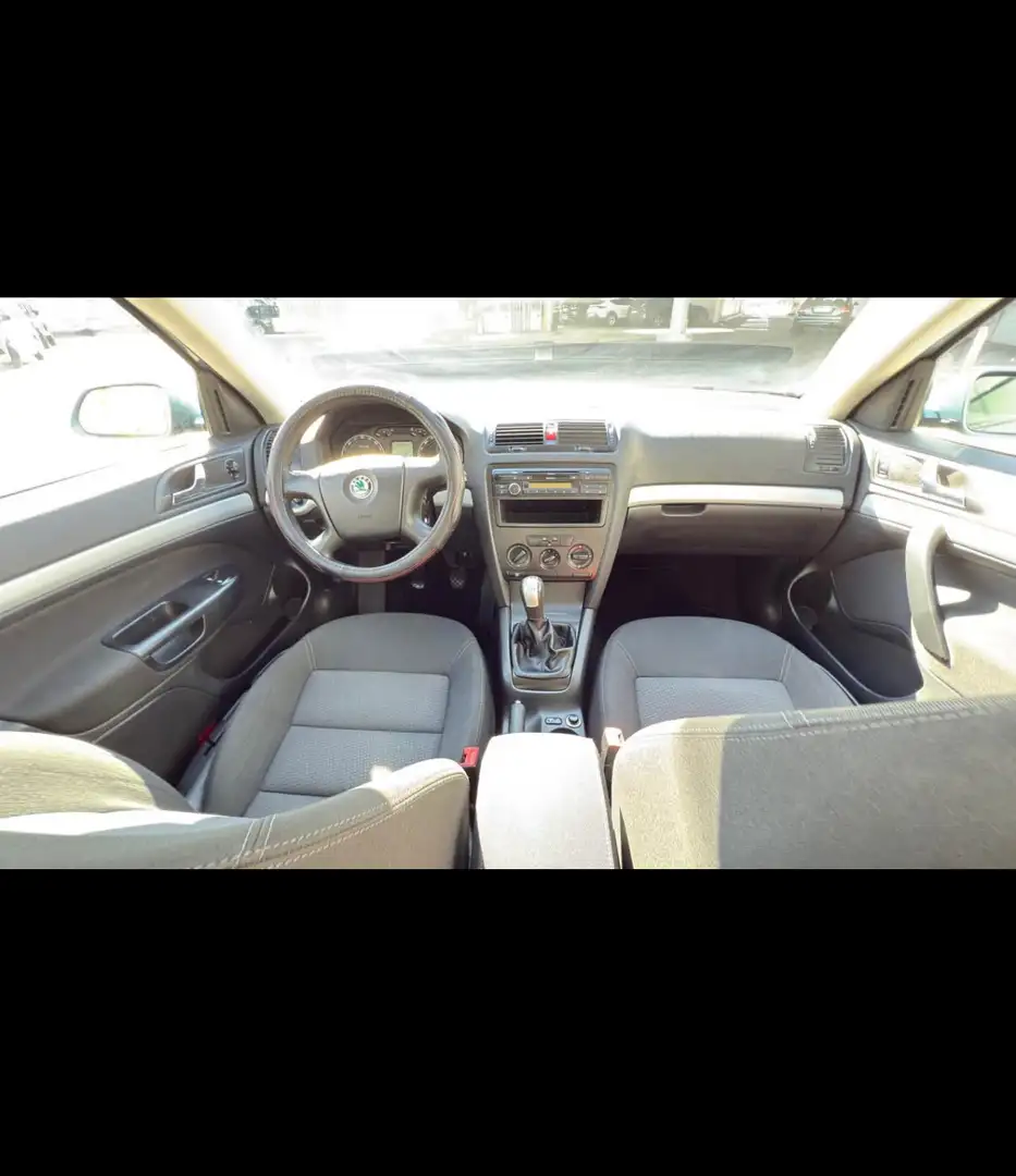 Skoda Octavia Skoda  Octavia 4X4 MitbNeue pickel Bleu - 2