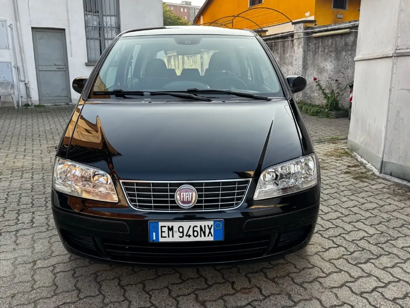 Fiat Idea 1.4 16V S&S Dynamic Nero - 2