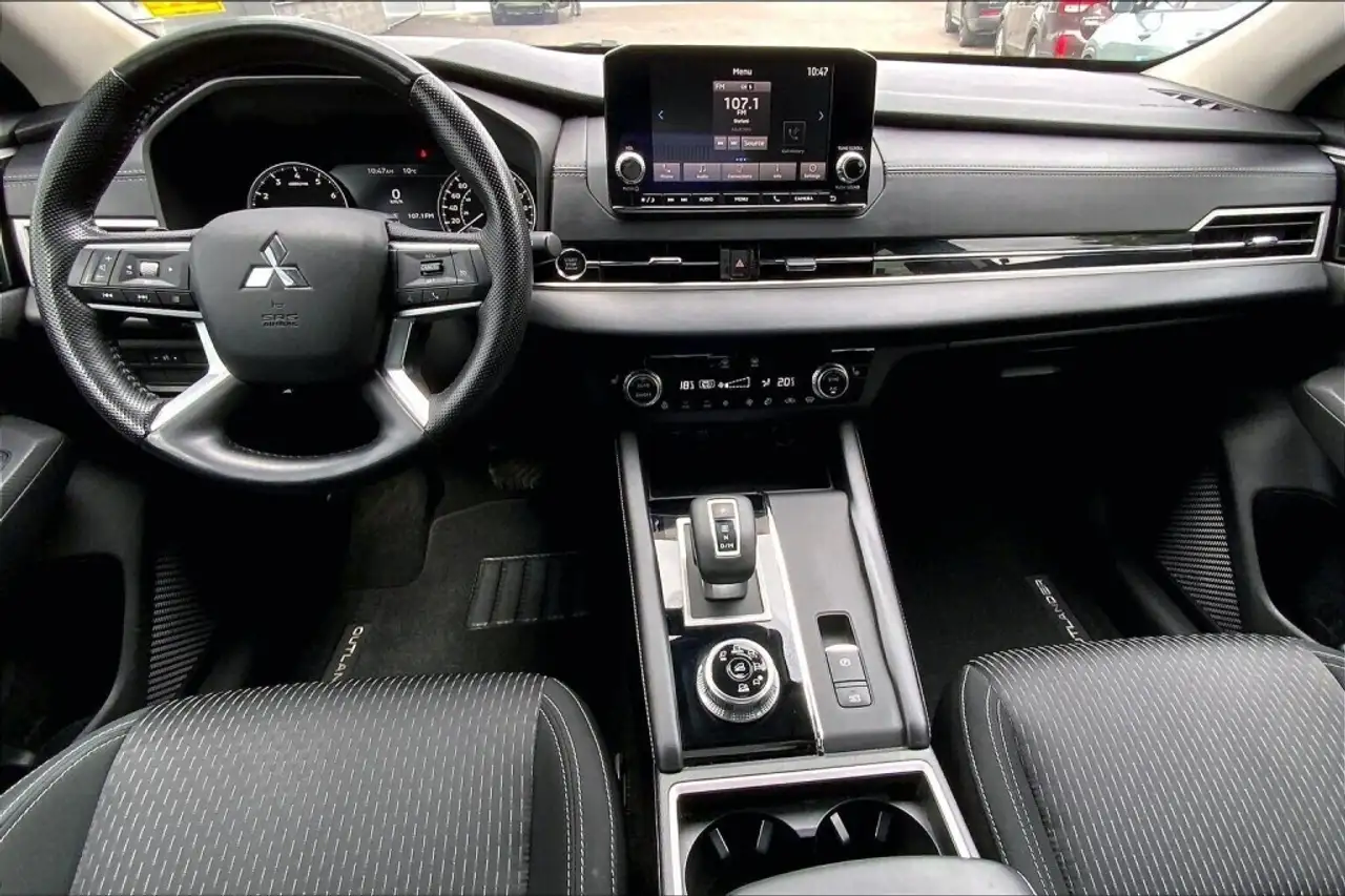 Mitsubishi Outlander fotografie Mitsubishi Outlander