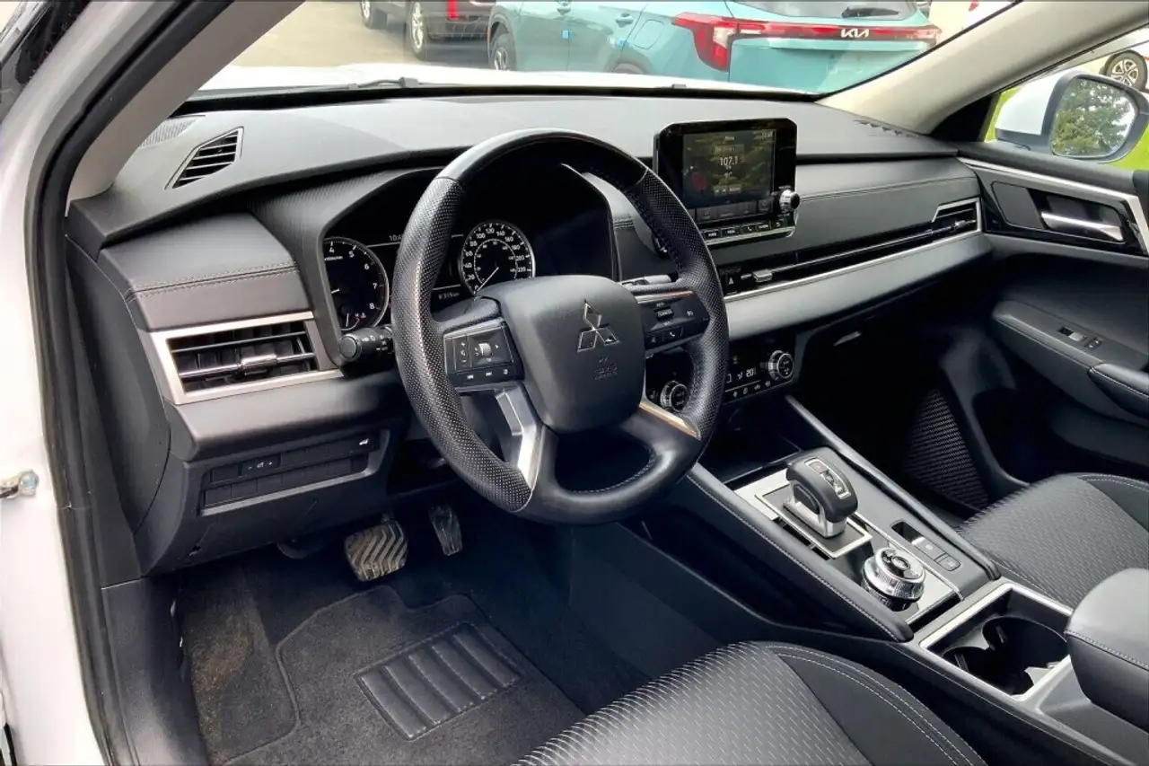 Mitsubishi Outlander fotografie Mitsubishi Outlander