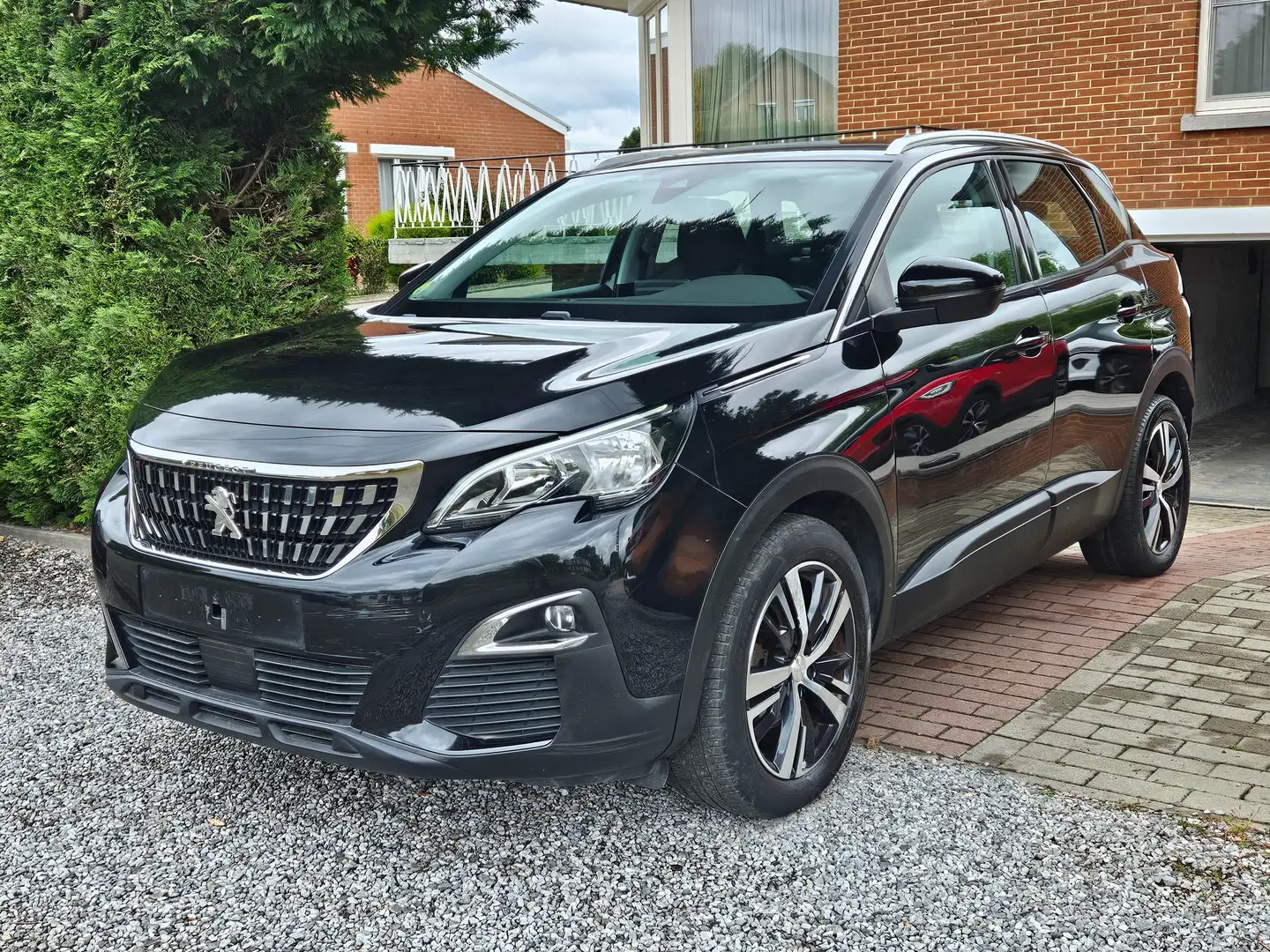 Peugeot 3008 1.6 BlueHDi Allure / NAVI / 1er PRO / GARANTIE 12M Noir - 1