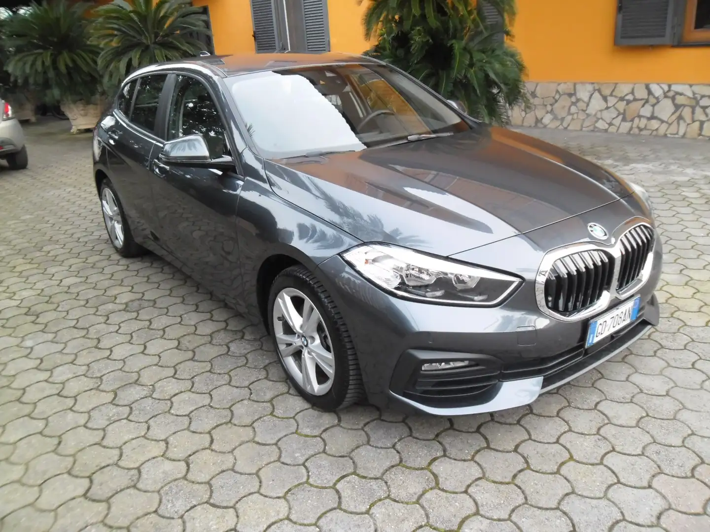 BMW 116 116d Luxury Grijs - 1