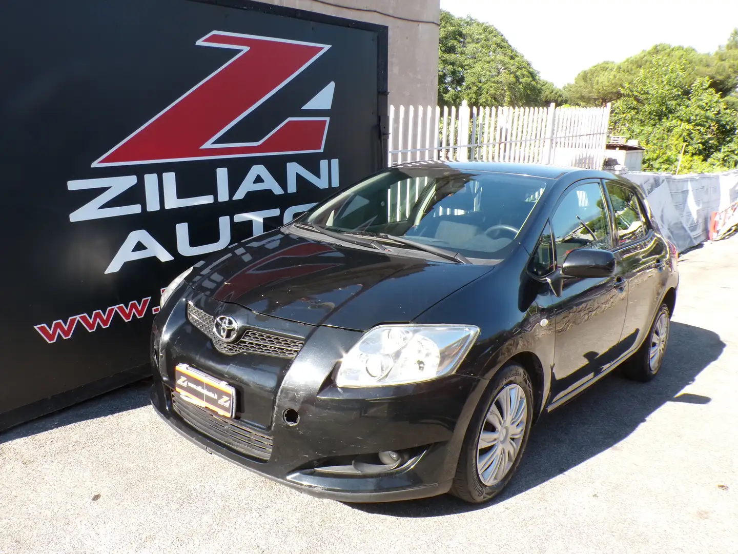 Toyota Auris 5p 2.0 d-4d Sol ..QUALSIASI PROVA.. Noir - 1