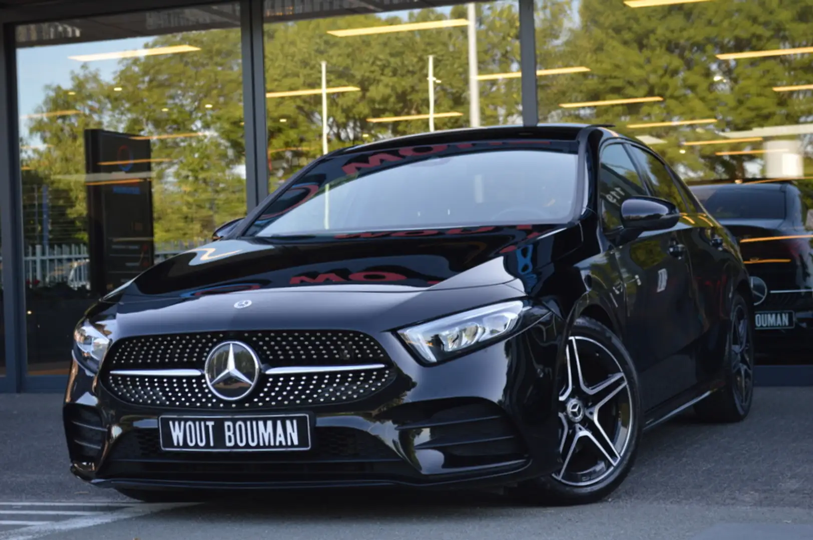 Mercedes-Benz A 200 AMG Led Panorama Widescreen Sfeer Camera 360 Pdc Schwarz - 1