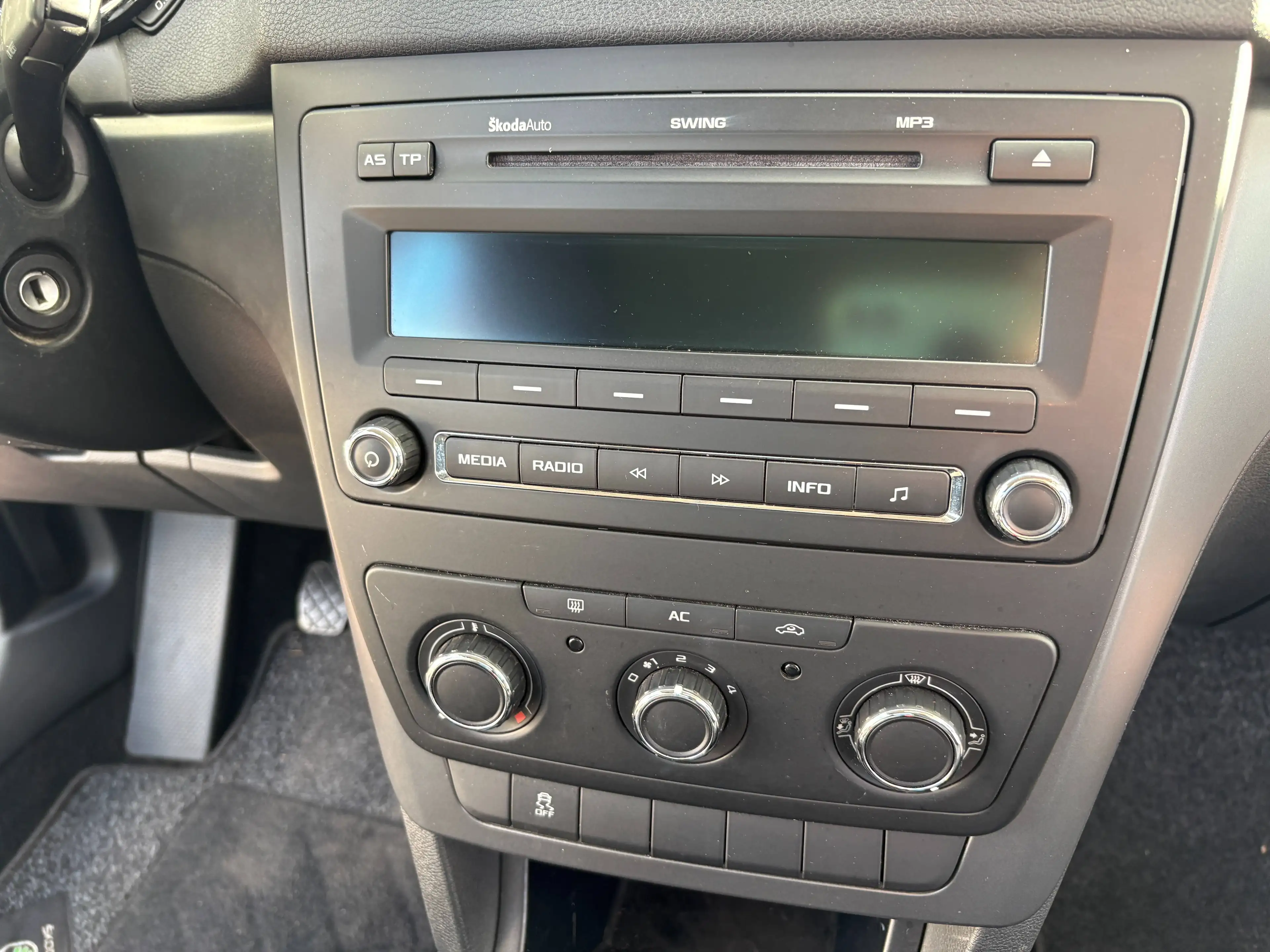 Skoda Yeti Active Plus Edition — photo 15