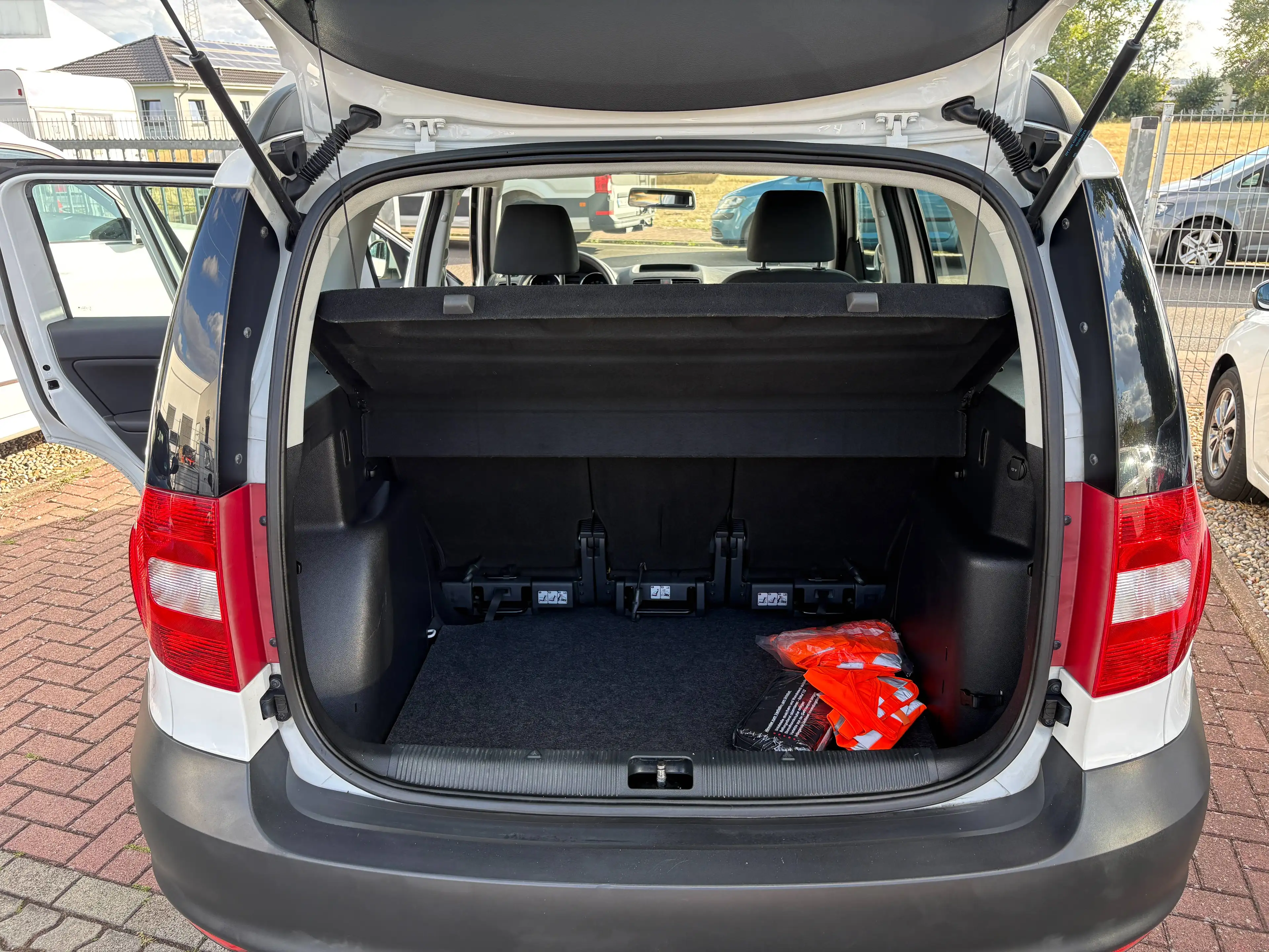 Skoda Yeti Active Plus Edition — photo 13