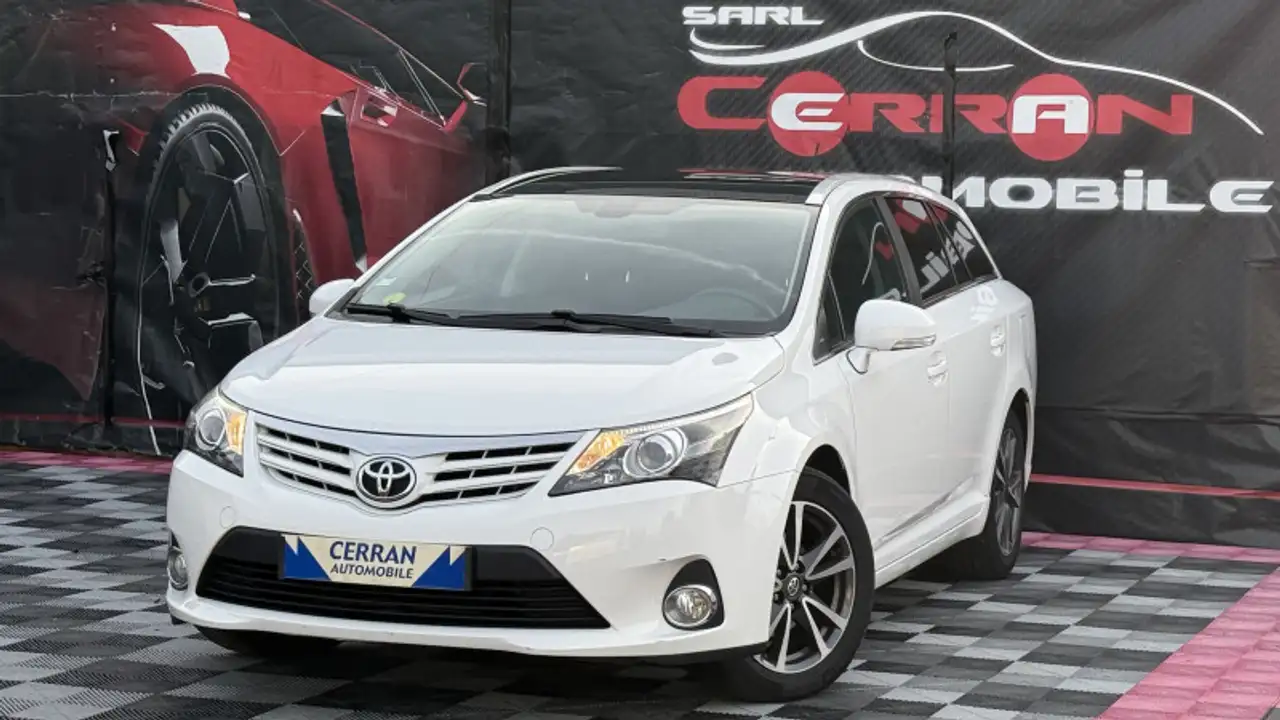 Toyota Avensis 124 D-4D SKYVIEW LIMITED EDITION