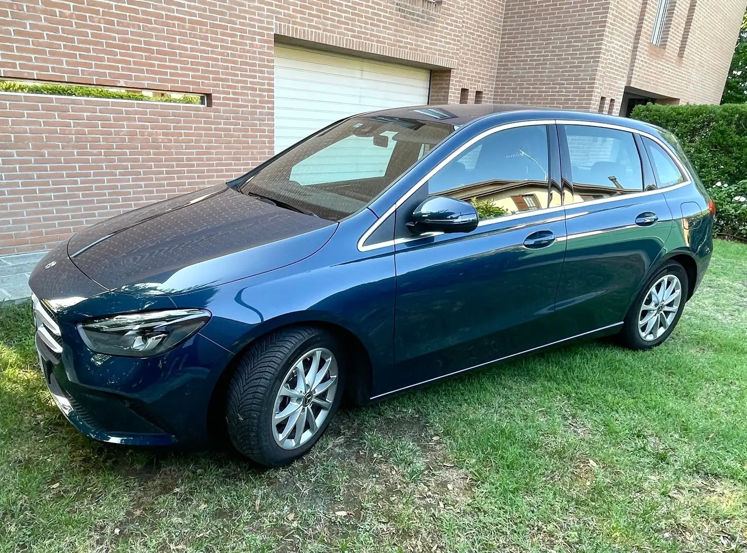 Mercedes-Benz B 180 B 180 d Sport Plus auto Blu/Azzurro - 1