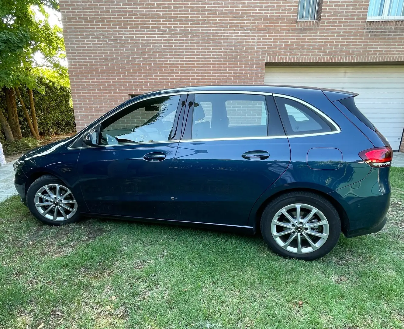 Mercedes-Benz B 180 B 180 d Sport Plus auto Blu/Azzurro - 2