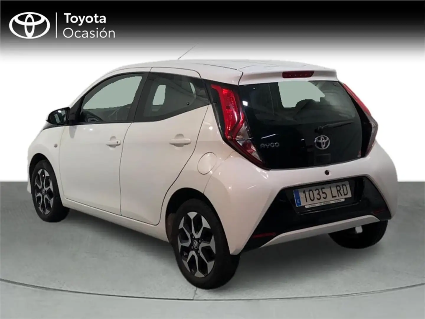 Toyota Aygo 5 Puertas x-play 70 Manual 5v - 2