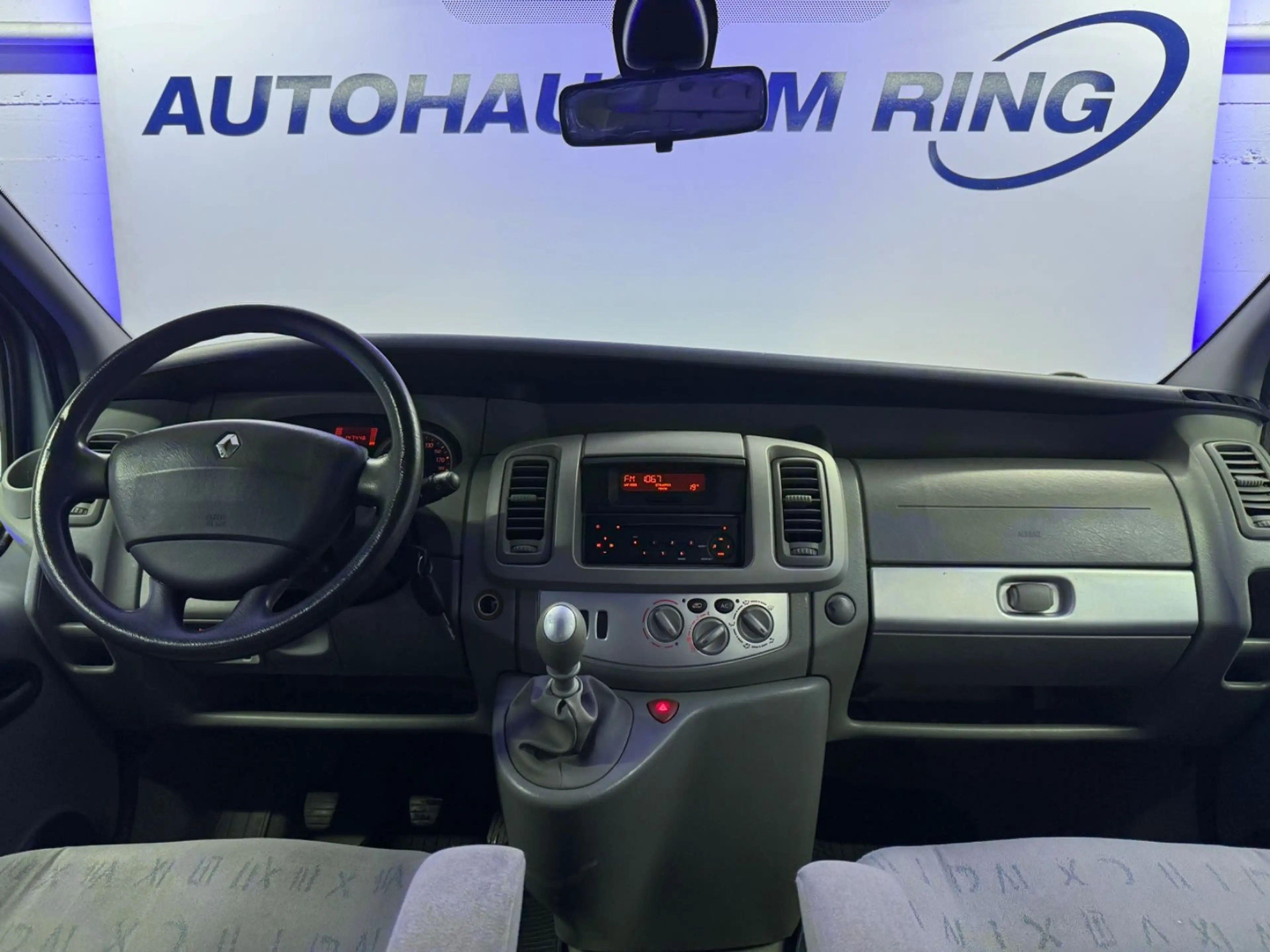 Renault Trafic Combi Generation Privilege STDHZ AHK 2PDC — photo 12
