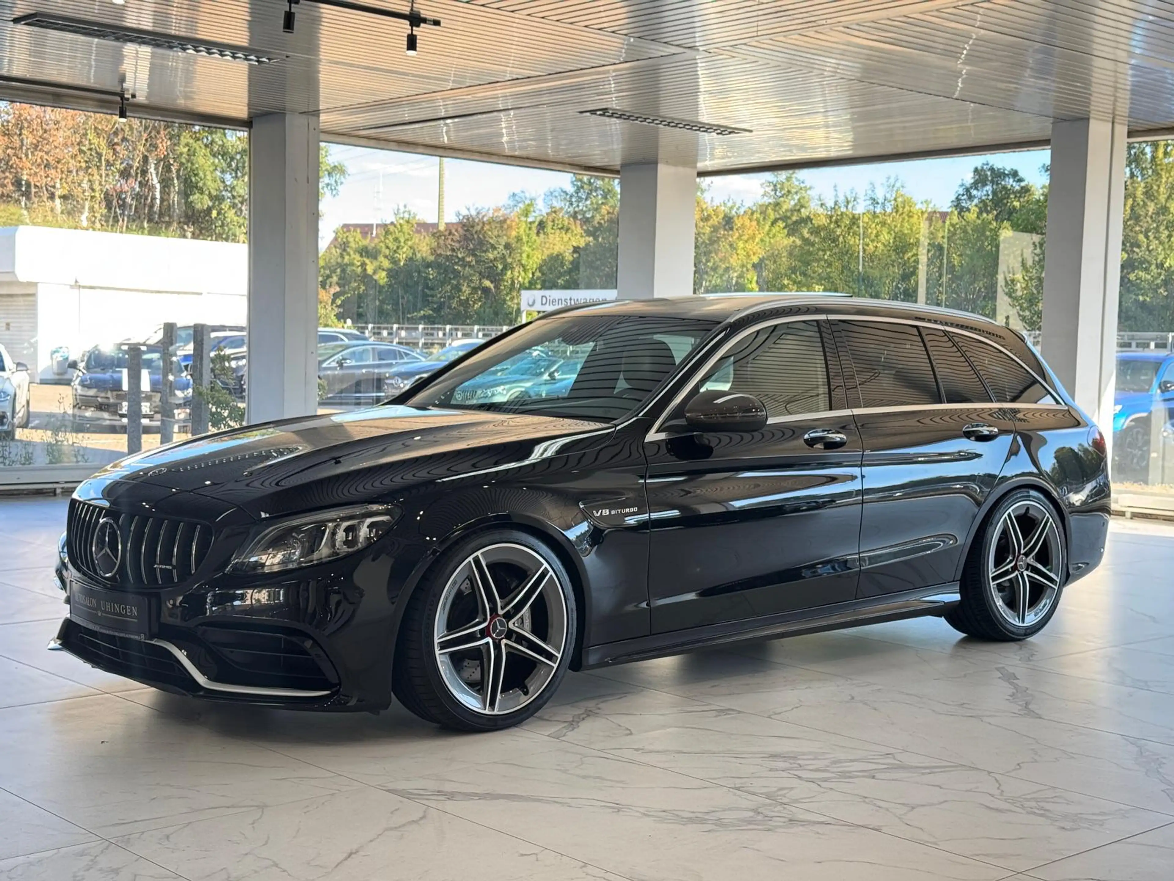 Mercedes-Benz C 63 AMG PERFORMANCE ABGAS*CARBON*PANO*DISTR*MEM
