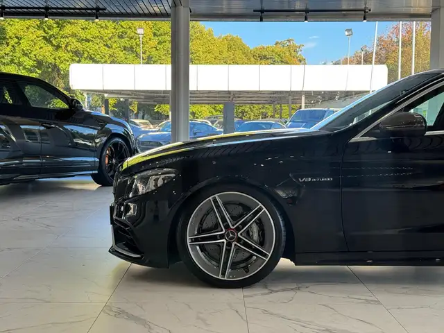 Mercedes-Benz C-Class view 4