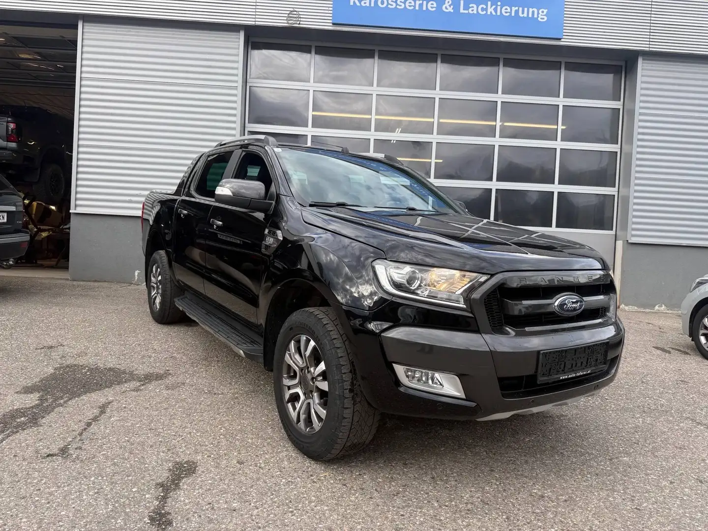 Ford Ranger WILDTRAK 3,2L 5 Zylinder Schwarz - 2