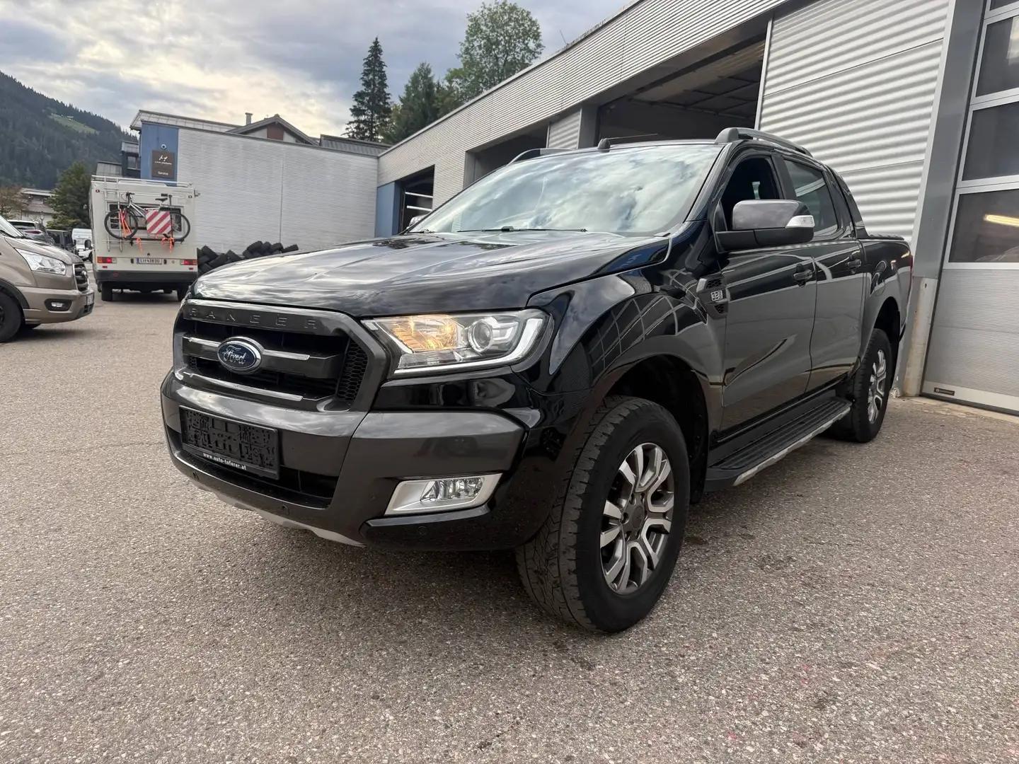 Ford Ranger WILDTRAK 3,2L 5 Zylinder Schwarz - 1