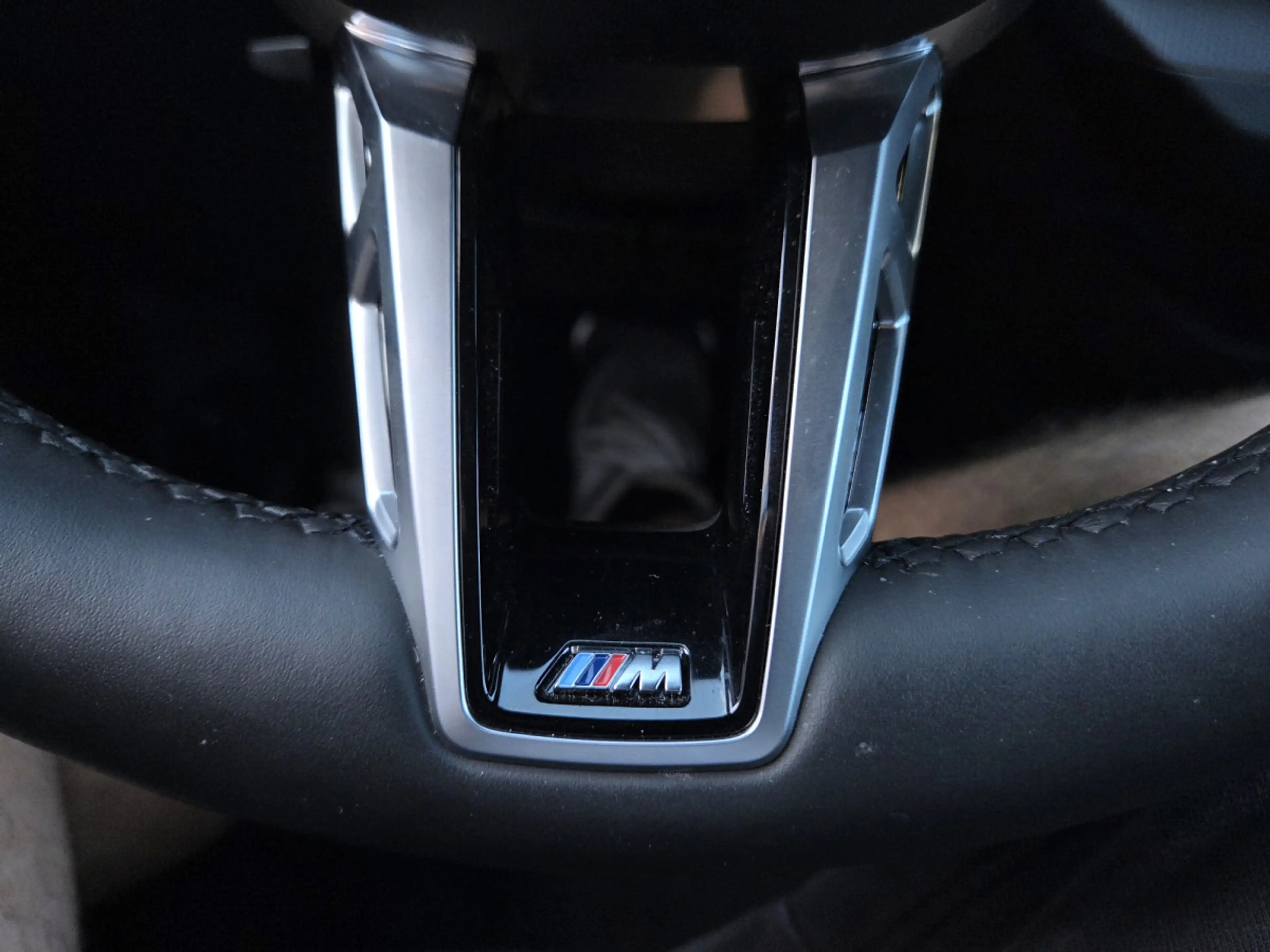 BMW 120 i M SPORT AUTO. 156cv thermique + 14cv elect. — photo 12