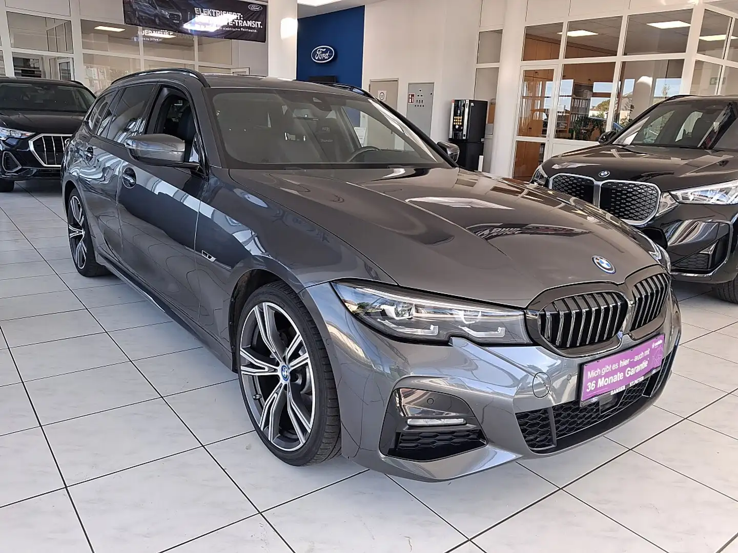 BMW 320 e Touring Plug-in Hybrid M-Paket Grau - 1