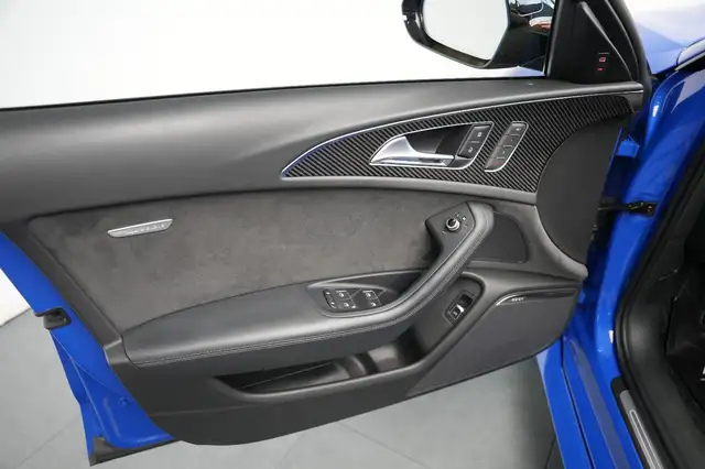 Audi RS6 Avant view 15