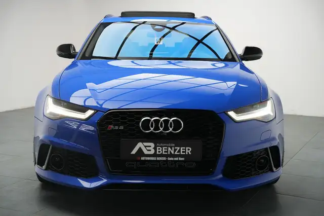 Audi RS6 Avant view 3