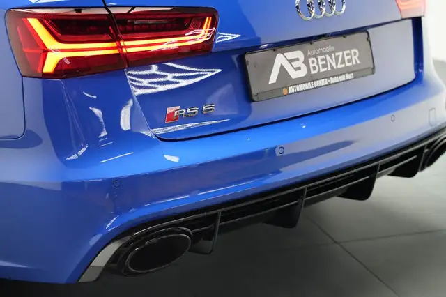Audi RS6 Avant view 14