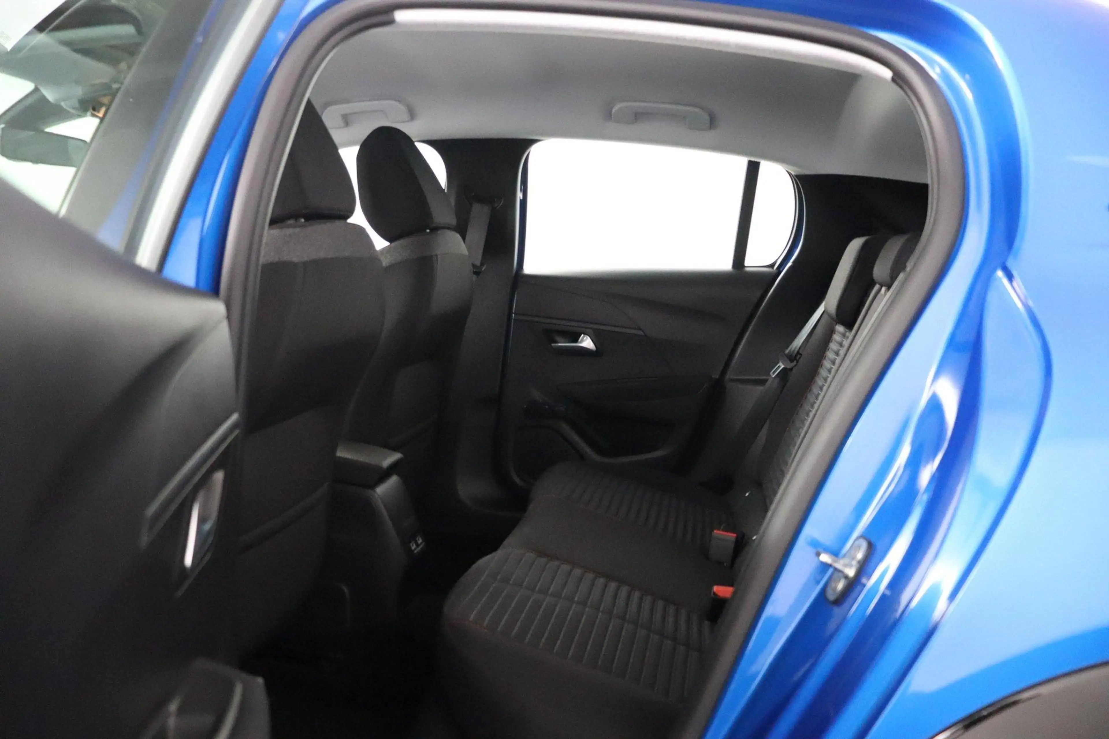 Peugeot e-208 EV Active Pack 50 kWh |Carplay — photo 14