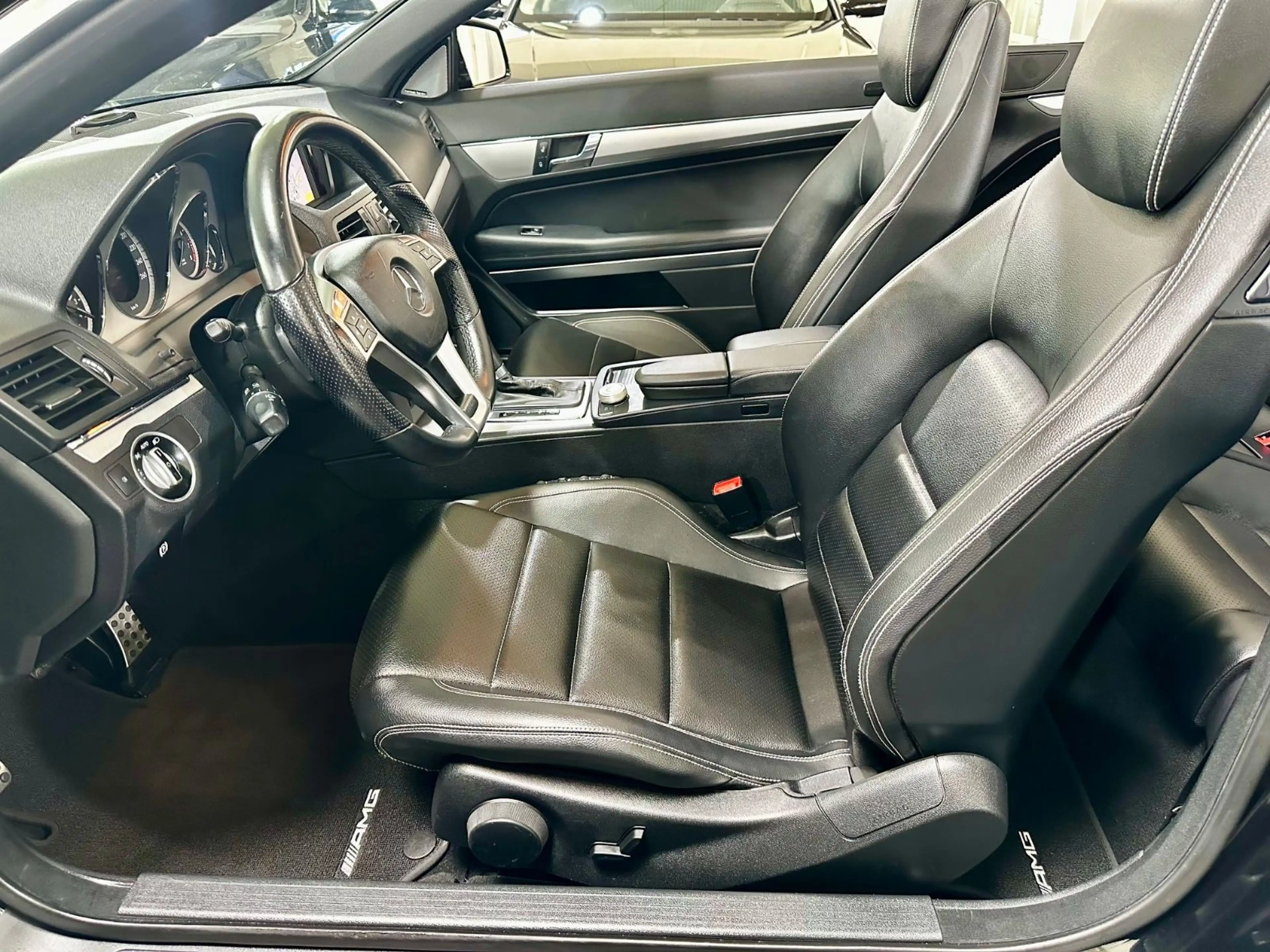Mercedes-Benz E 250 CGI Cabrio,BlueEffi,AMG-Paket,LED,VOLL,TOP — photo 11