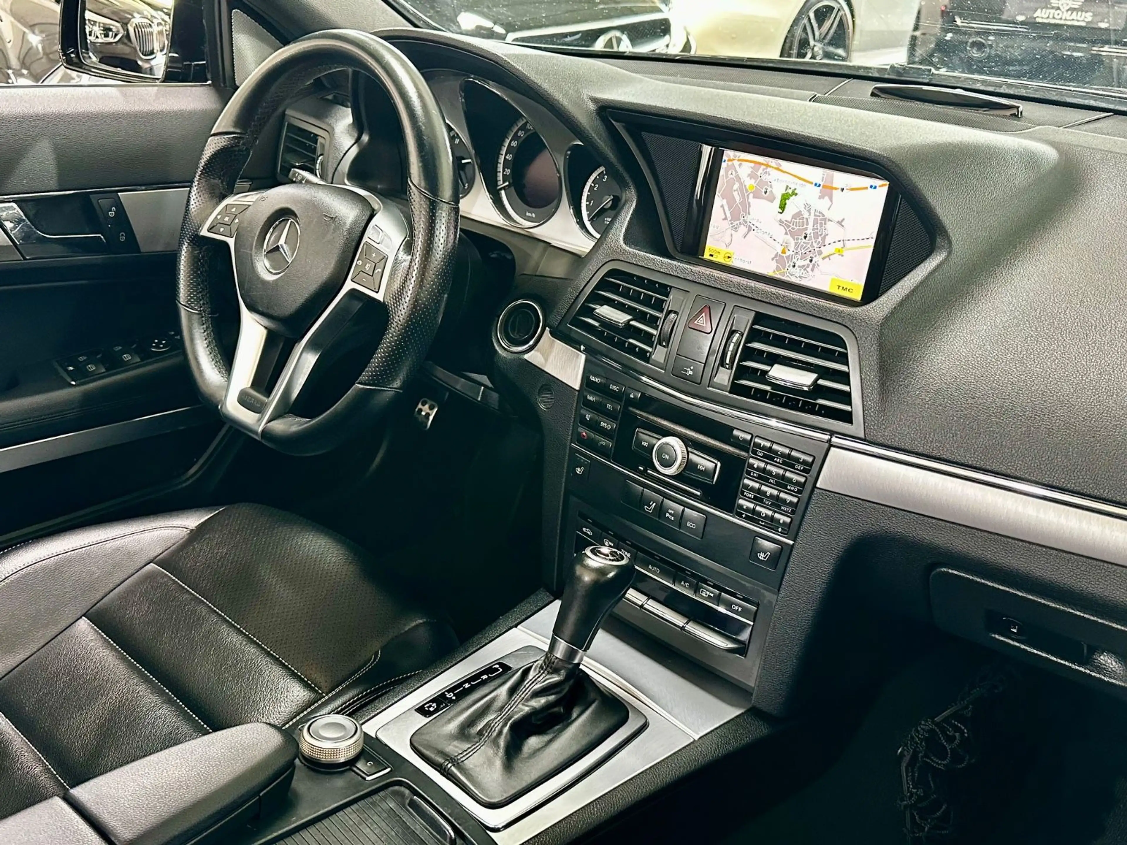 Mercedes-Benz E 250 CGI Cabrio,BlueEffi,AMG-Paket,LED,VOLL,TOP — photo 9