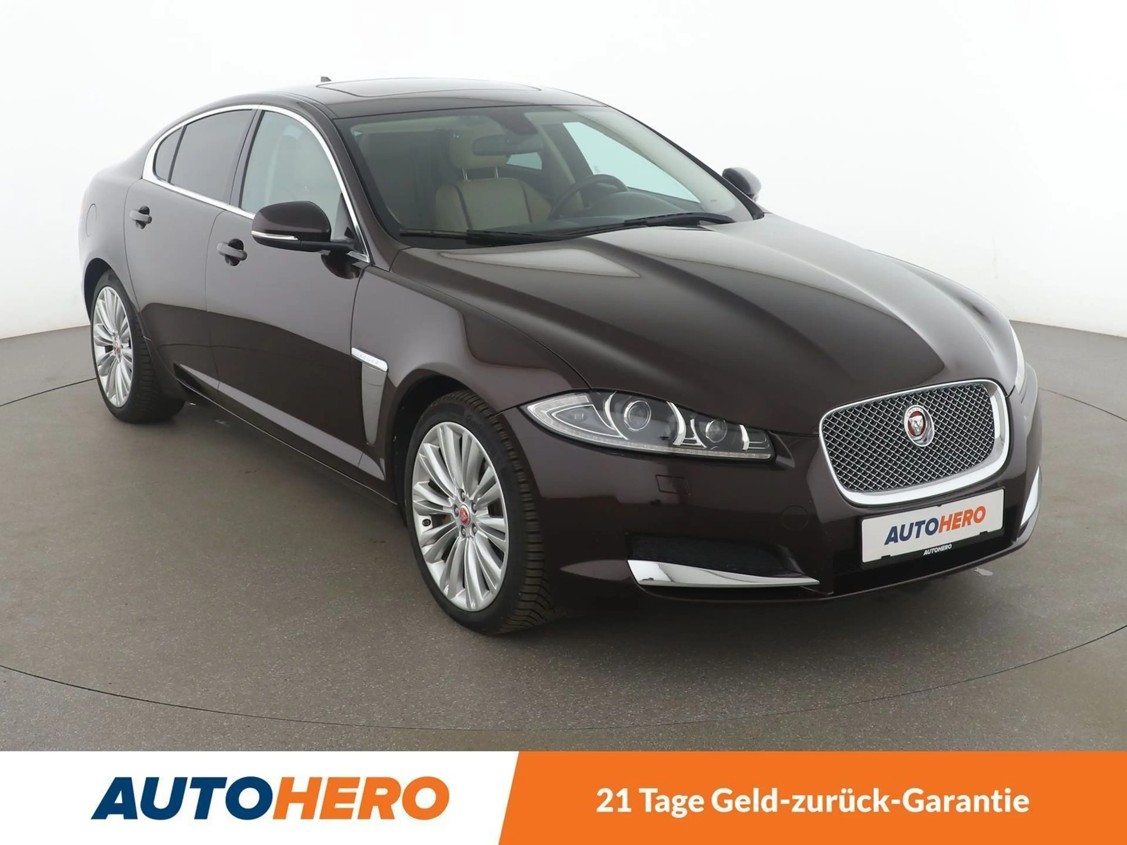 Jaguar XF 3.0 V6 Kompressor AWD Aut.*NAVI*TEMPO*PDC* — photo 8