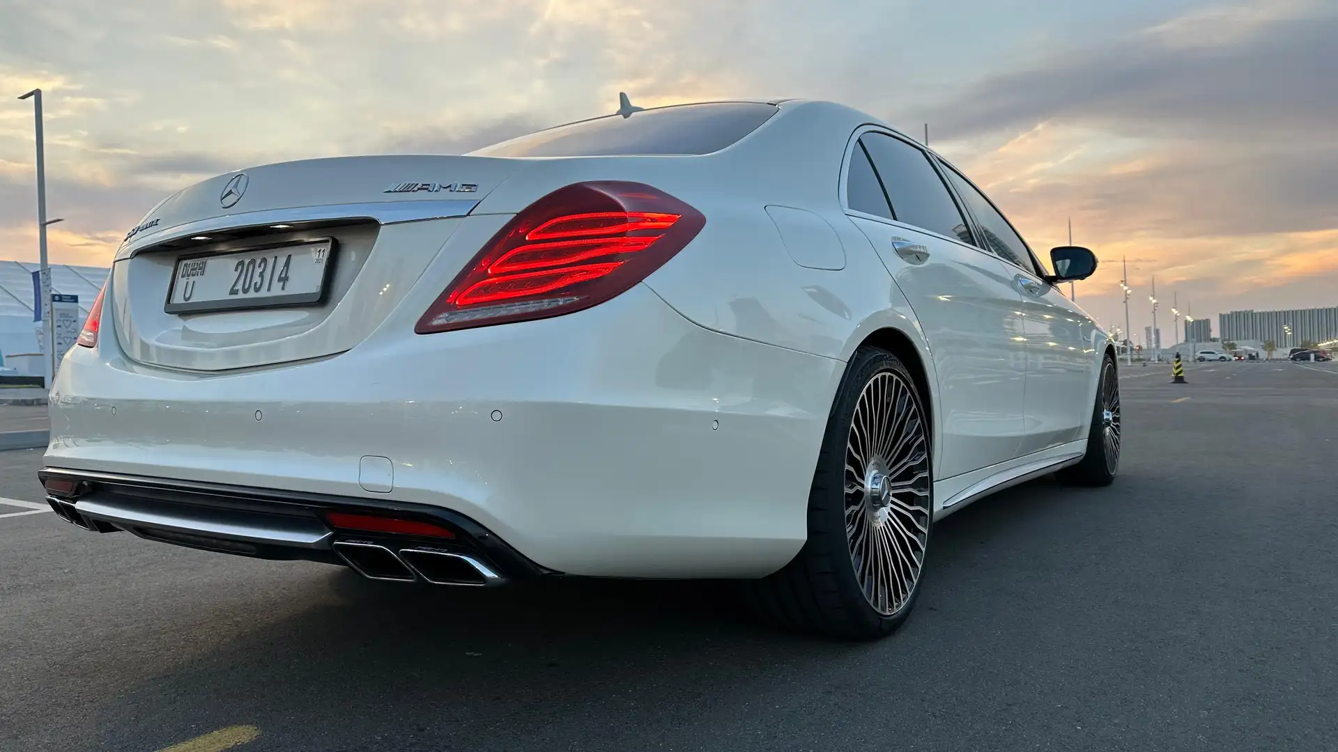 Mercedes-Benz S 63 AMG 4-Matic / Lang / Japan Import / Top Zustand - 2