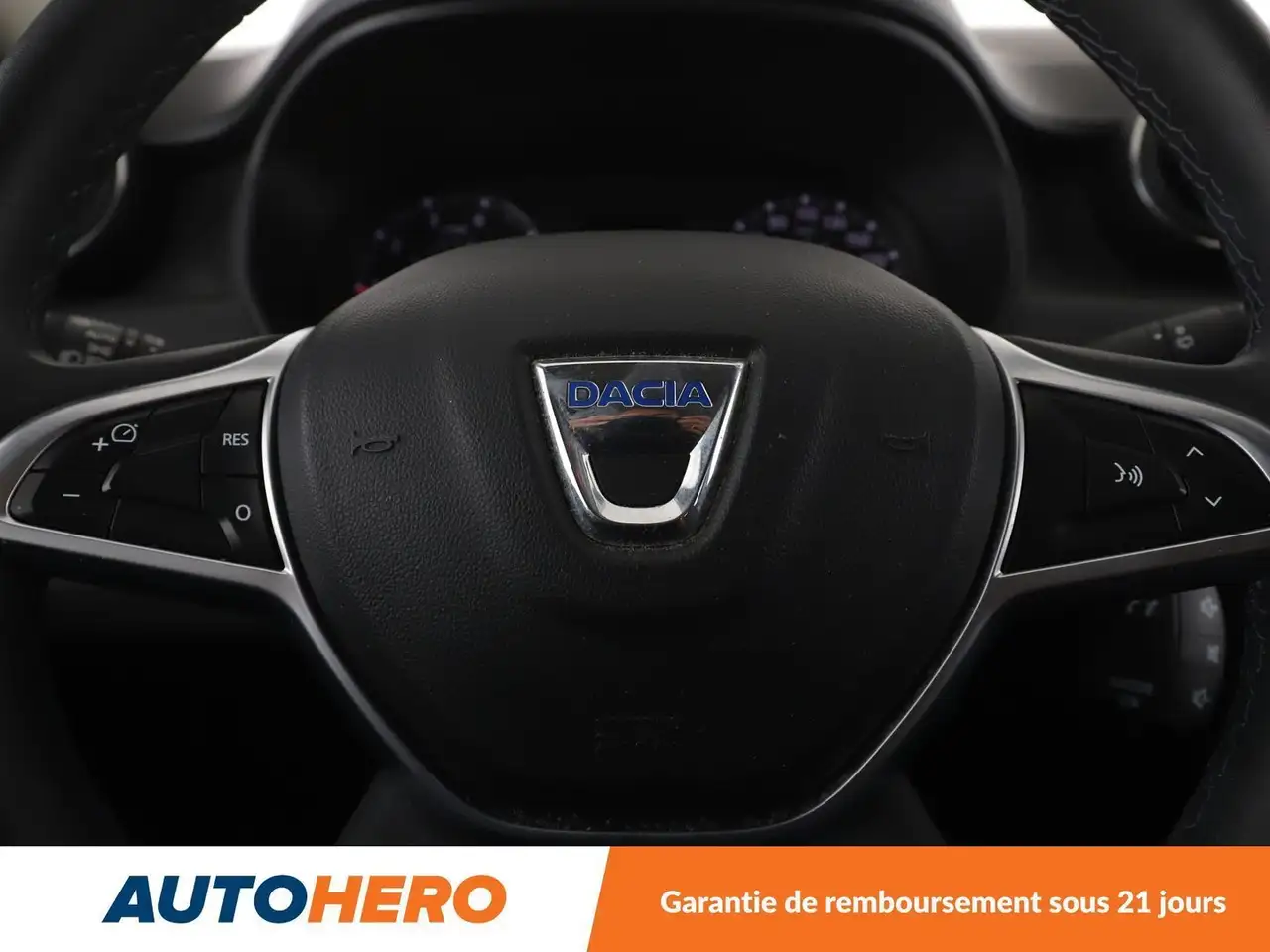 Dacia Duster — photo 31