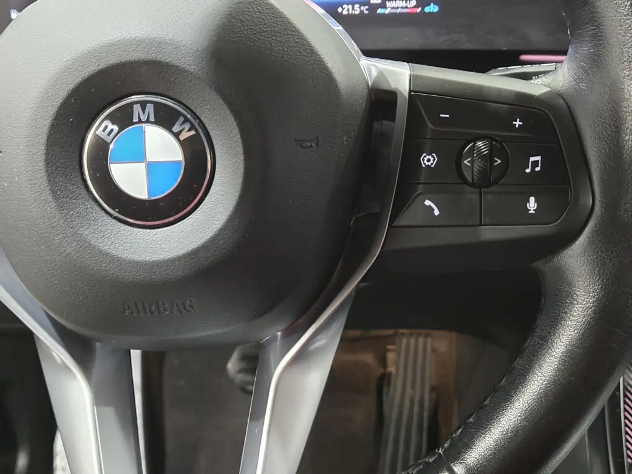 BMW X1 снимка BMW X1