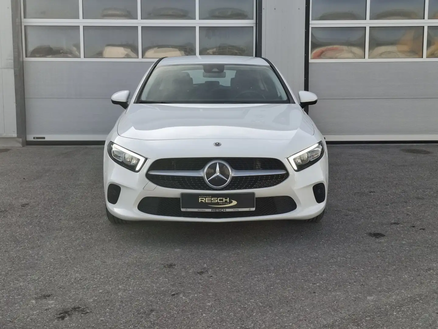 Mercedes-Benz A 220 Progressive Navi/LED/KeyGo/AdvSound/Kamera Weiß - 2