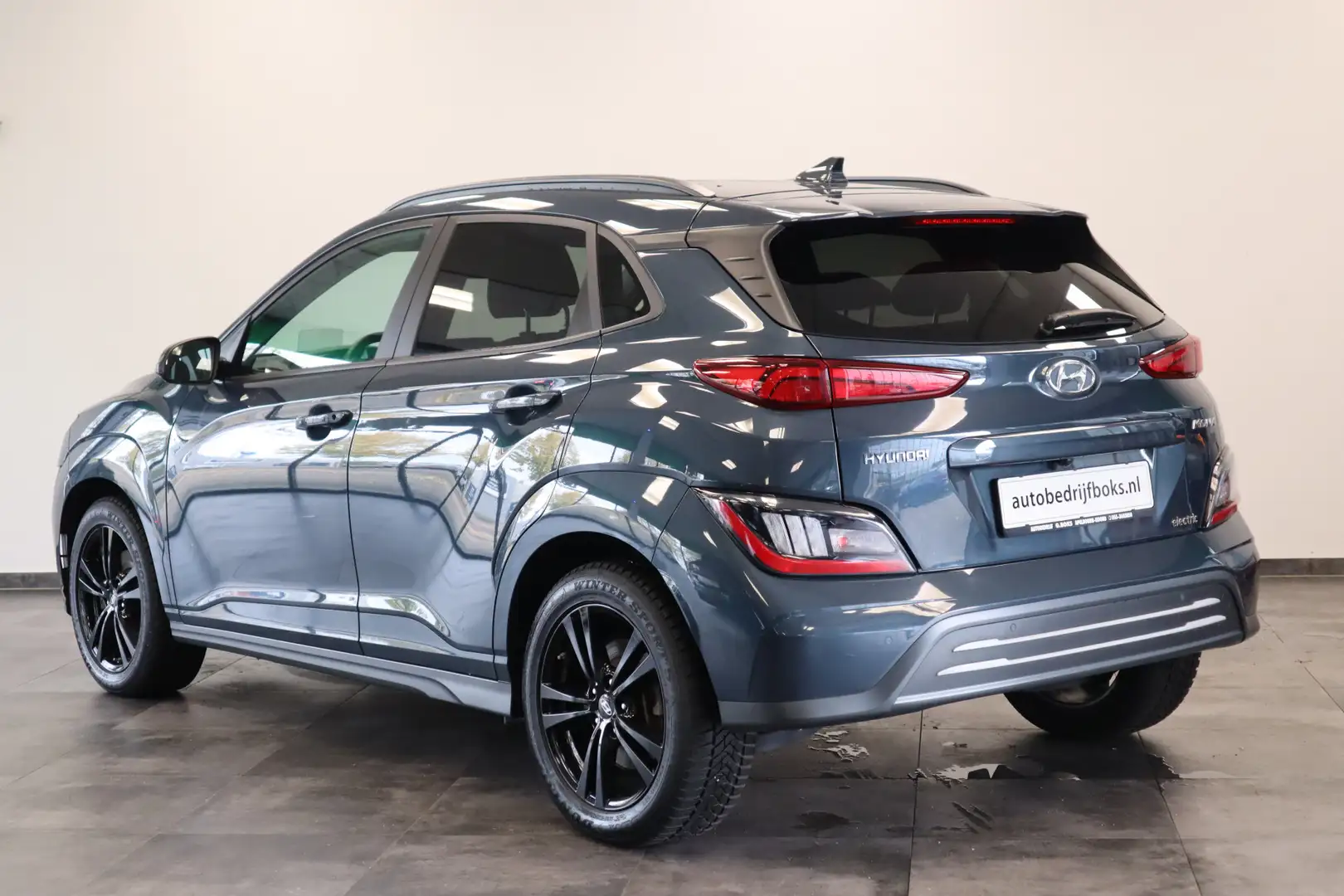 Hyundai KONA EV Fashion 64 kWh ACC Climate PDC Keyless LED 24 m Blauw - 2