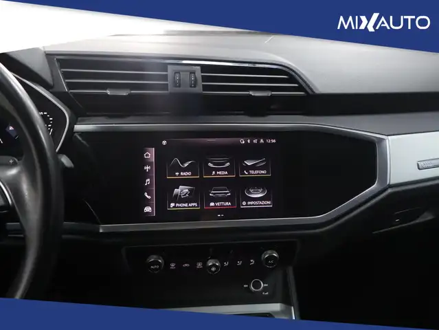 Audi Q3 view 13