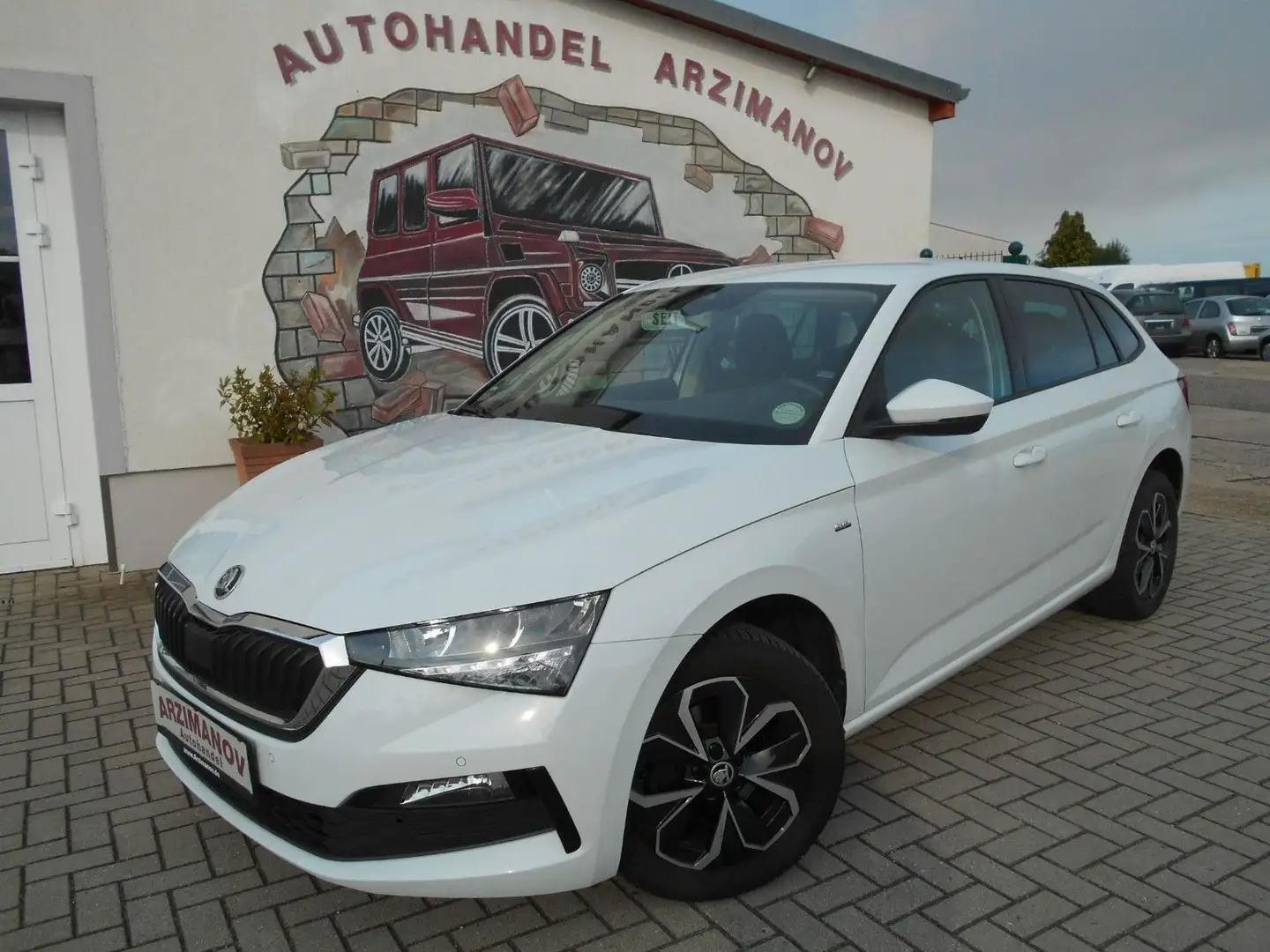 Skoda Scala 1.6 TDI Drive 125 AUTOMATIC/NAVI/KLIMA/PDC Weiß - 1