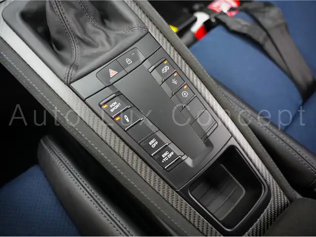 Porsche 718 Cayman view 14
