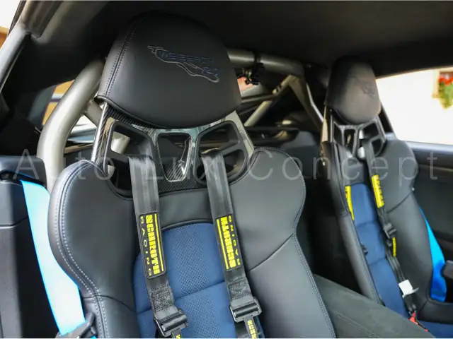 Porsche 718 Cayman view 8