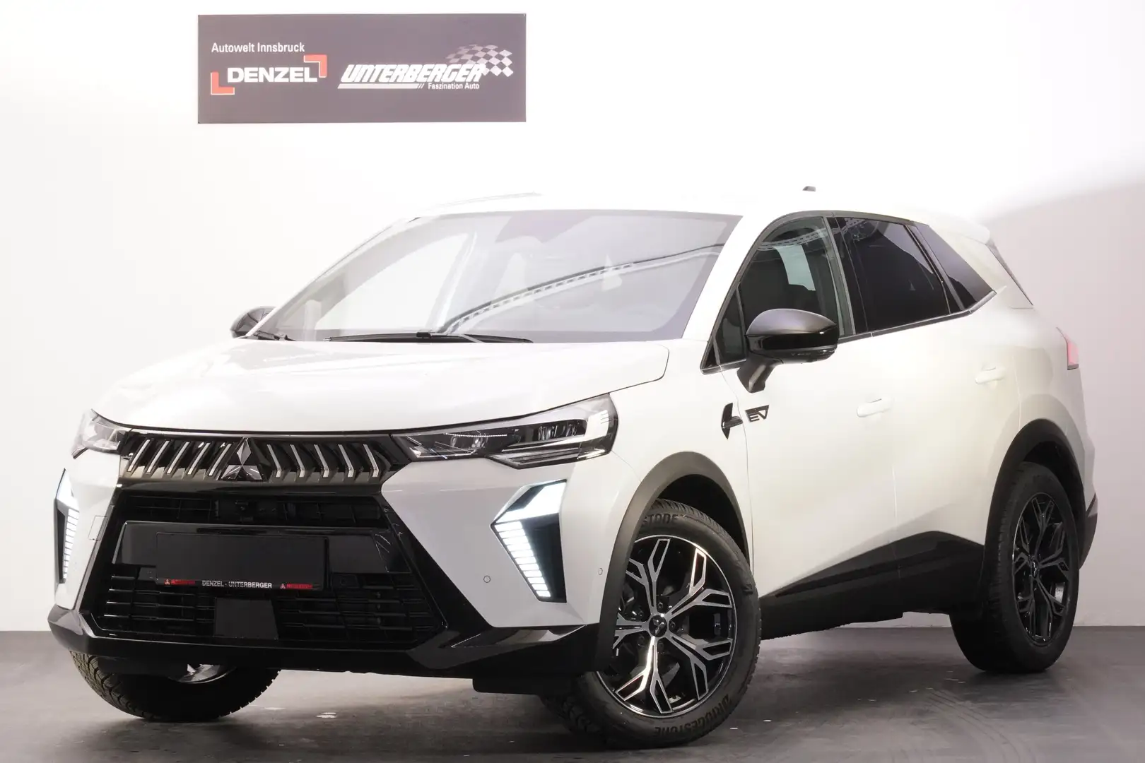 Mitsubishi Grandis 1,8 HEV Intense S+C+T 26 Weiß - 1