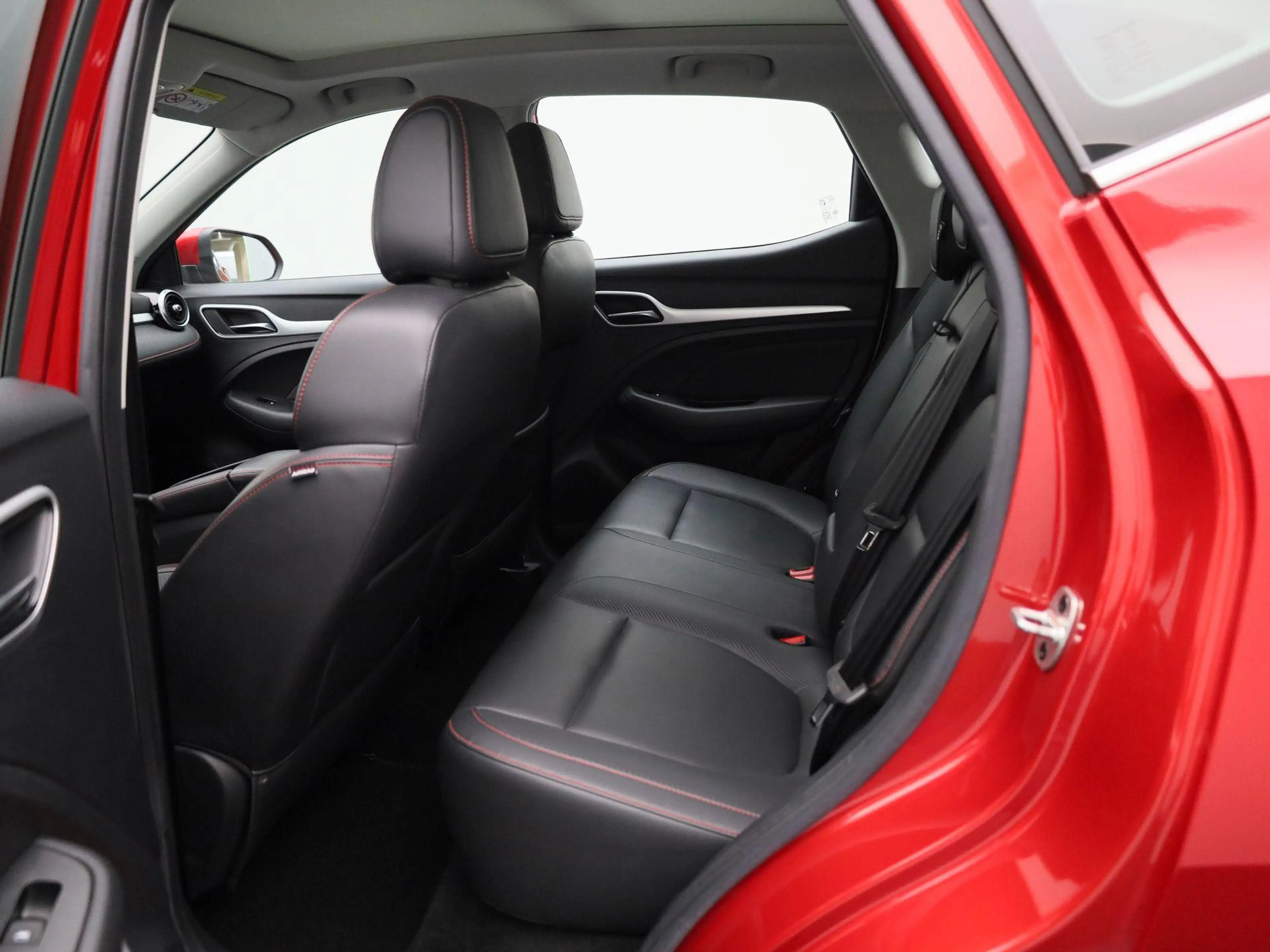 MG ZS EV Long Range Luxury 70 kWh | 1e-EIG. | SoH 96,78% — photo 11