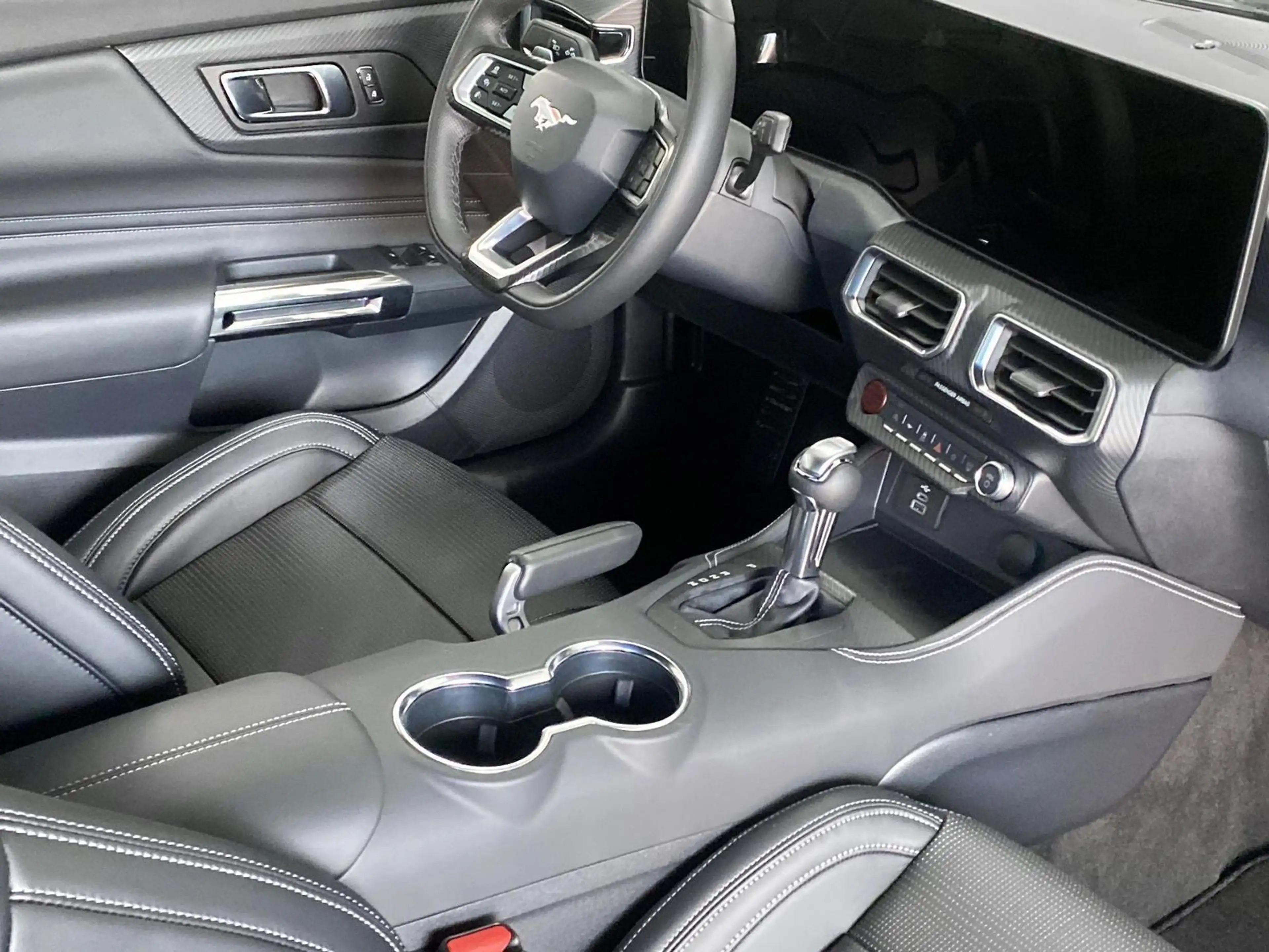Ford Mustang Convertible 5.0 V8 - MAGNERIDE — photo 8