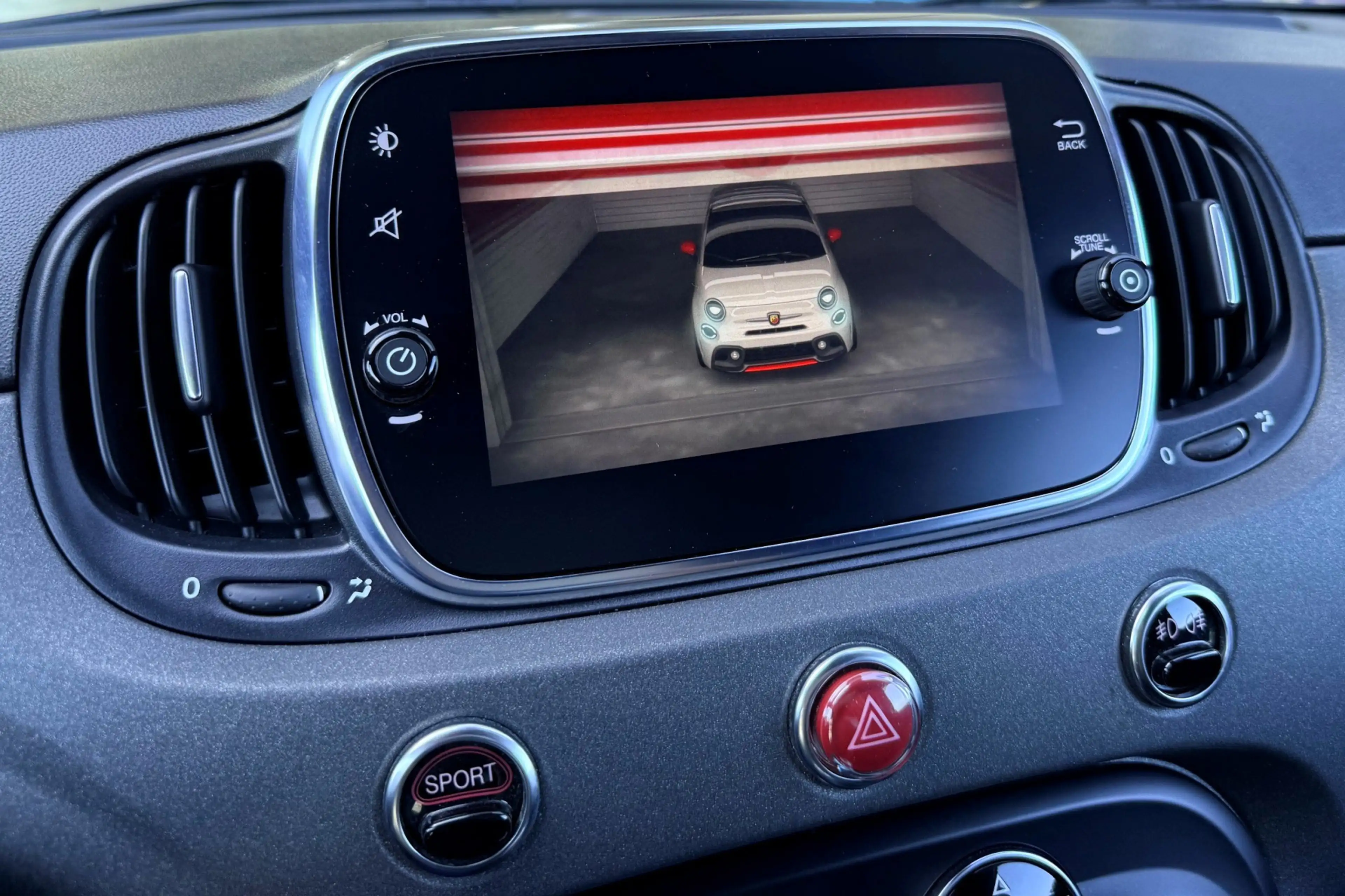 Fiat 500 Abarth 1.4 T-Jet 695 Competizione 70th Anniversary 180pk — photo 18